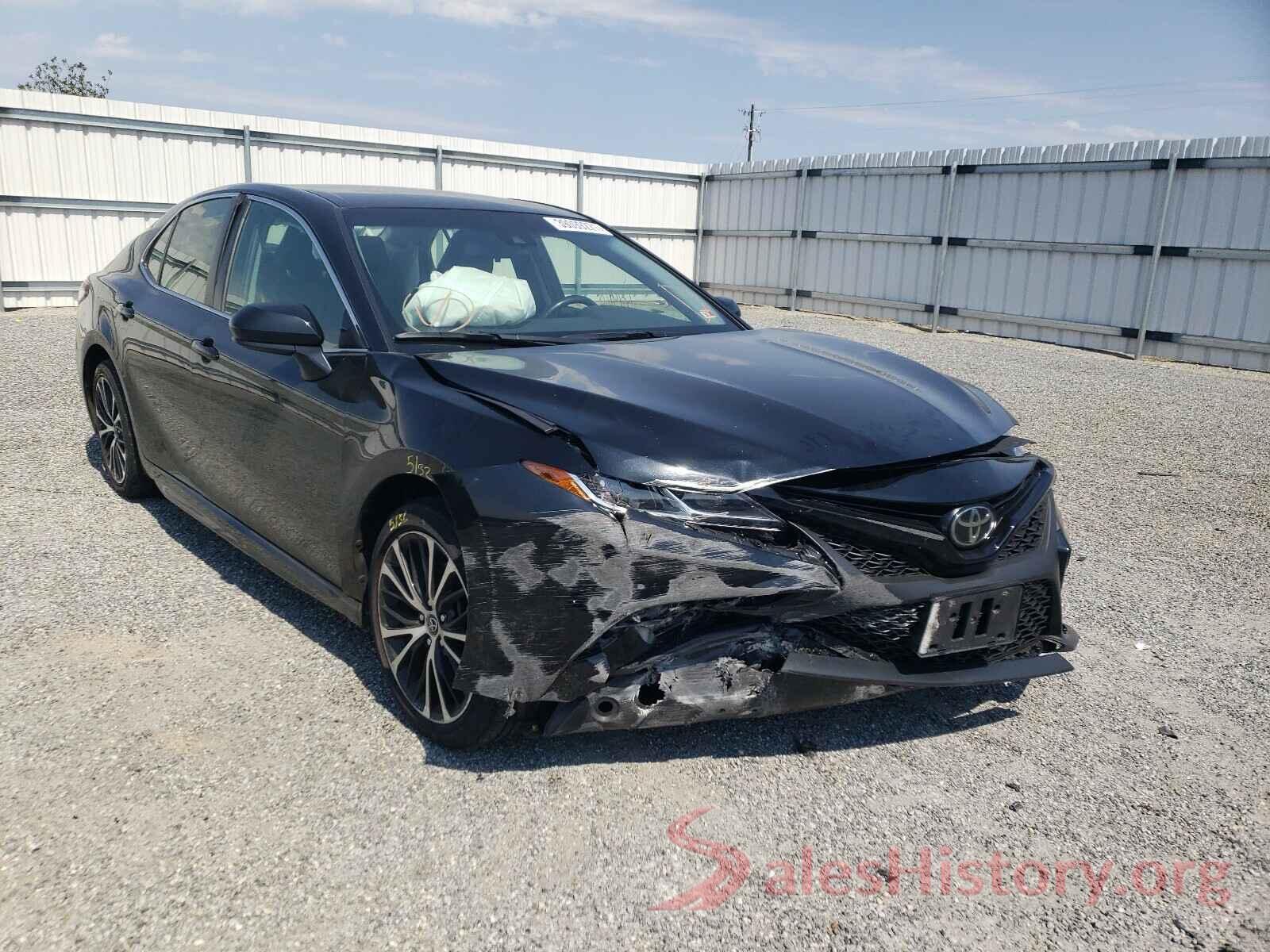 JTNB11HK9J3024956 2018 TOYOTA CAMRY