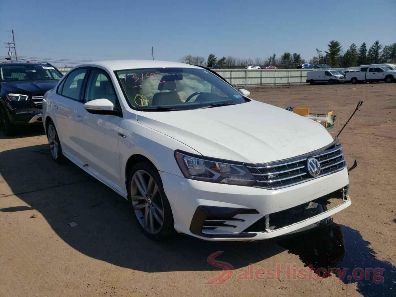 1VWAA7A33JC025734 2018 VOLKSWAGEN PASSAT