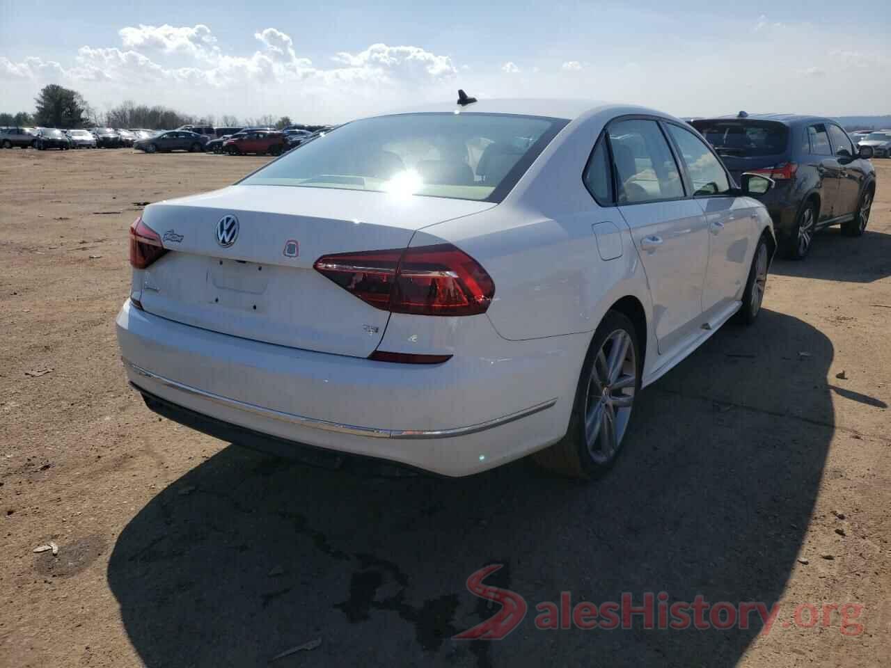 1VWAA7A33JC025734 2018 VOLKSWAGEN PASSAT