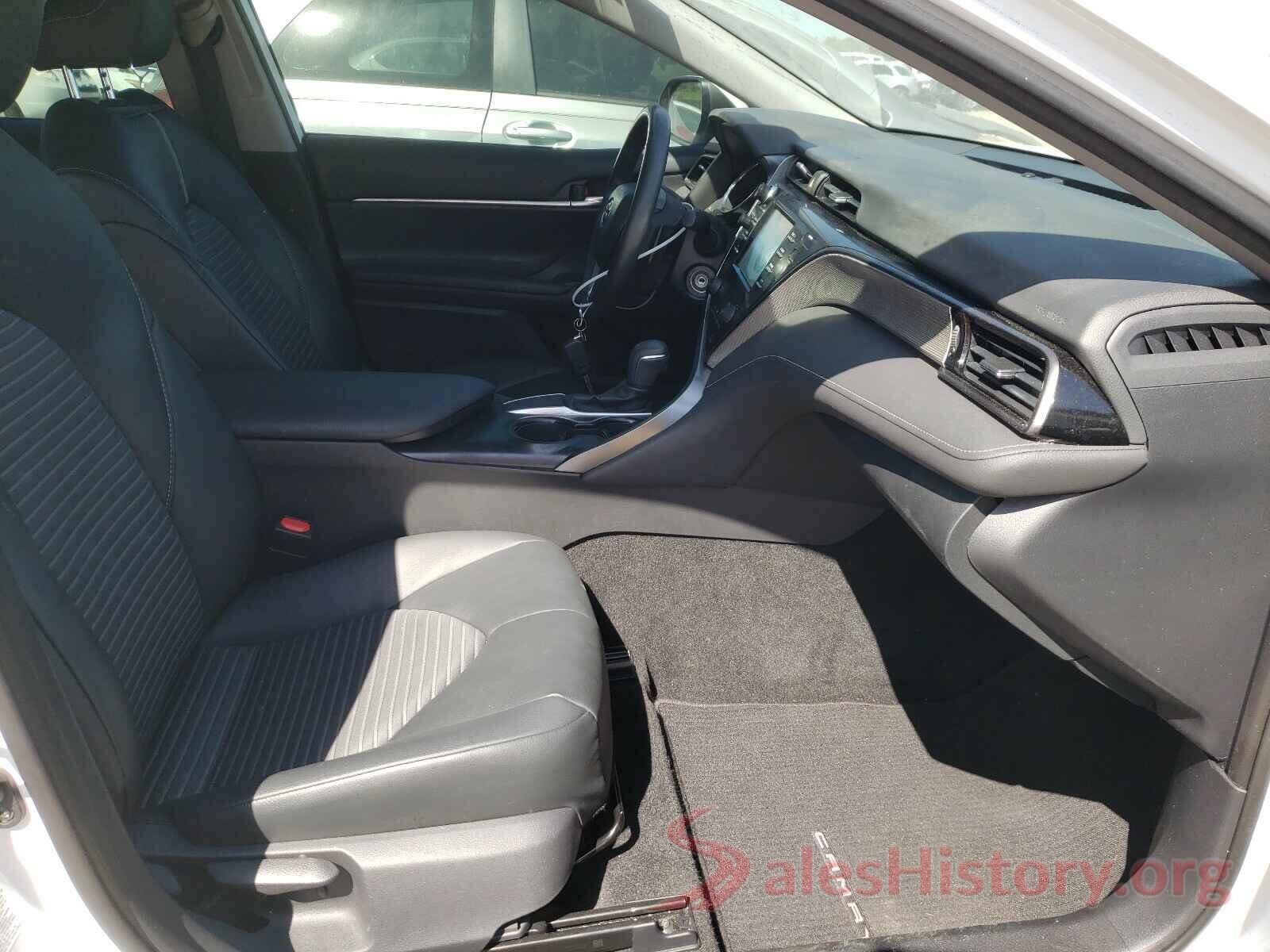 4T1B11HK2KU169686 2019 TOYOTA CAMRY