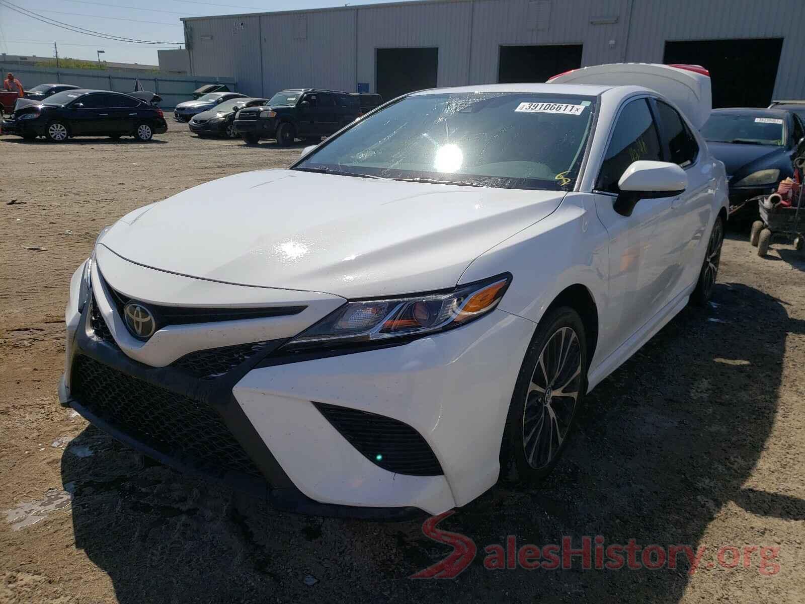 4T1B11HK2KU169686 2019 TOYOTA CAMRY