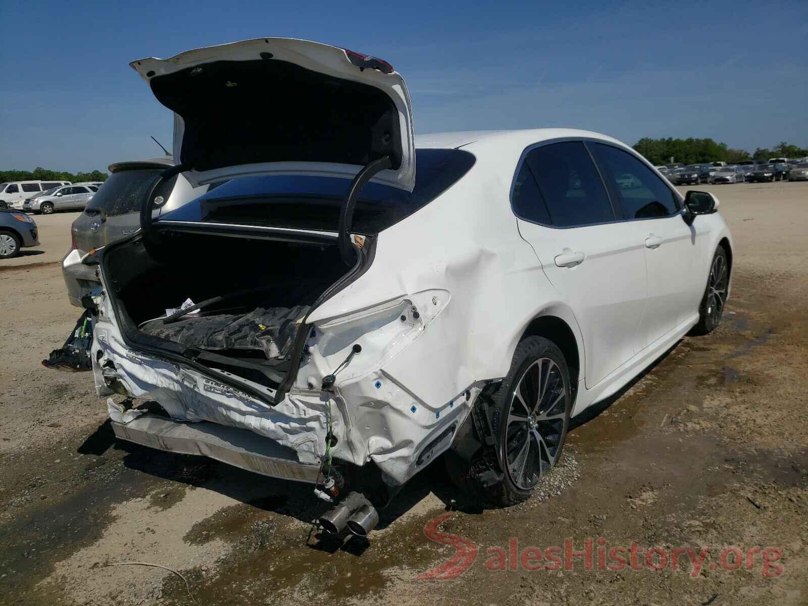 4T1B11HK2KU169686 2019 TOYOTA CAMRY