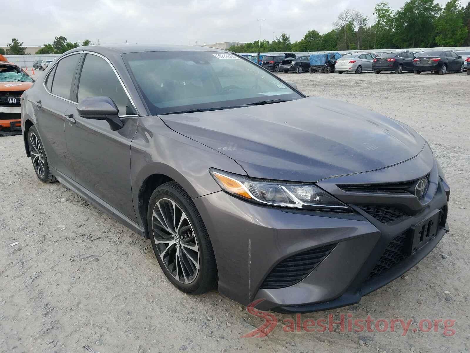 4T1B11HK4JU155805 2018 TOYOTA CAMRY