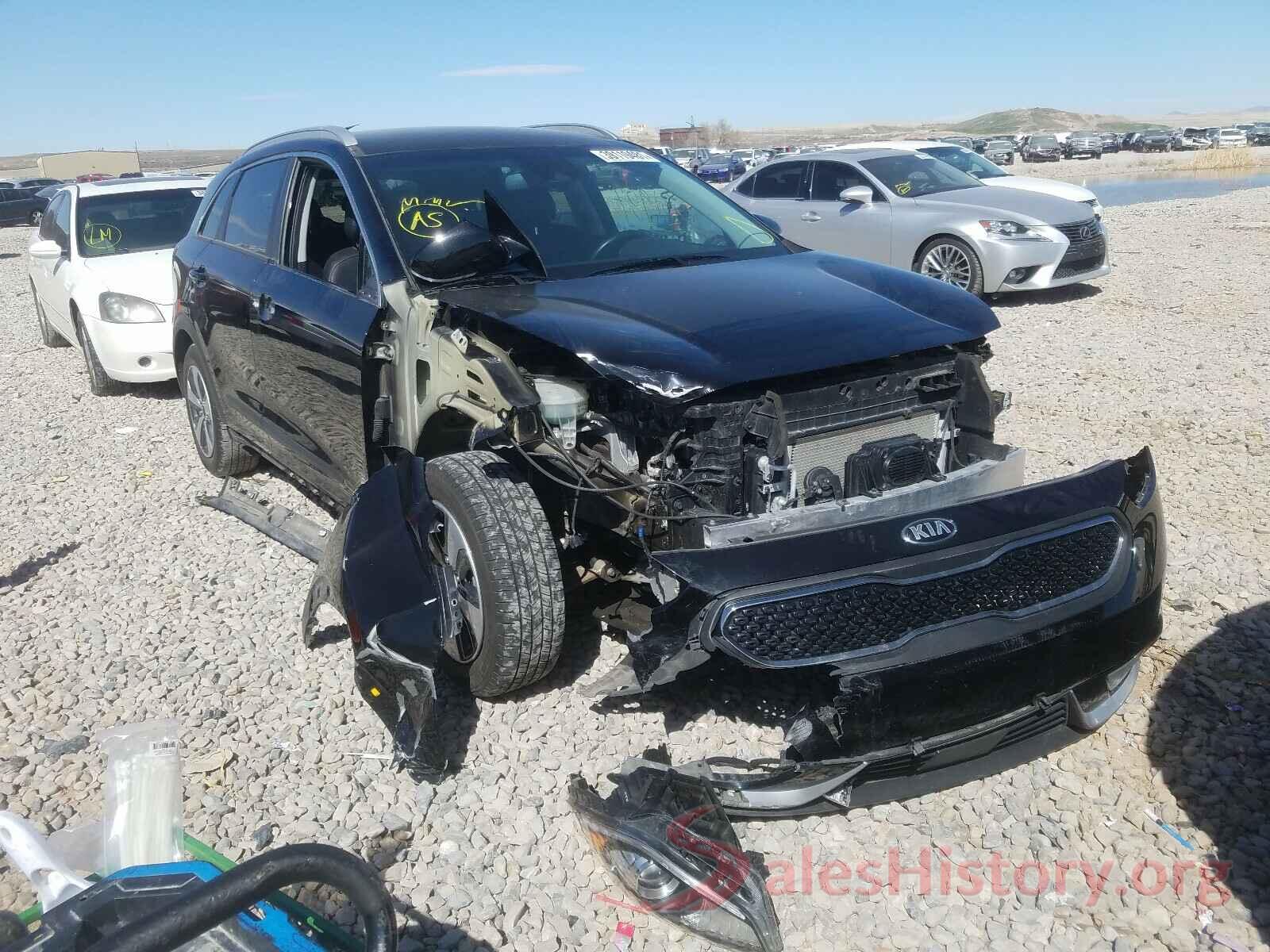 KNDCC3LC5K5238234 2019 KIA NIRO