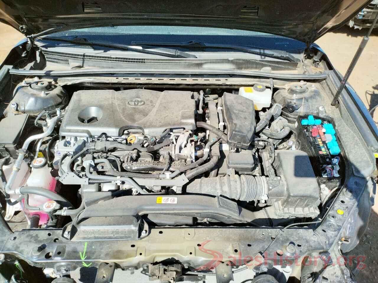 4T1B21HKXJU009261 2018 TOYOTA CAMRY