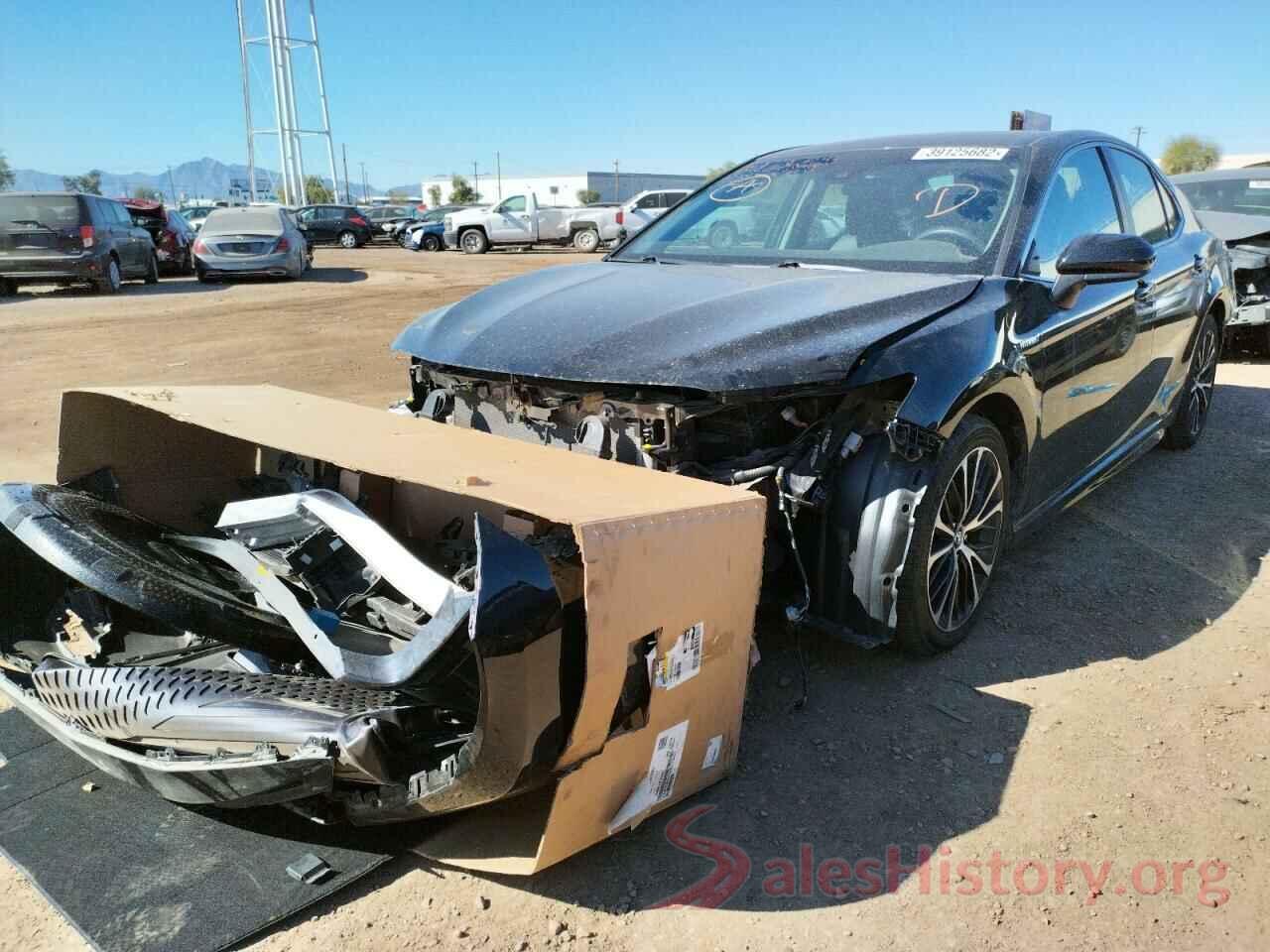 4T1B21HKXJU009261 2018 TOYOTA CAMRY