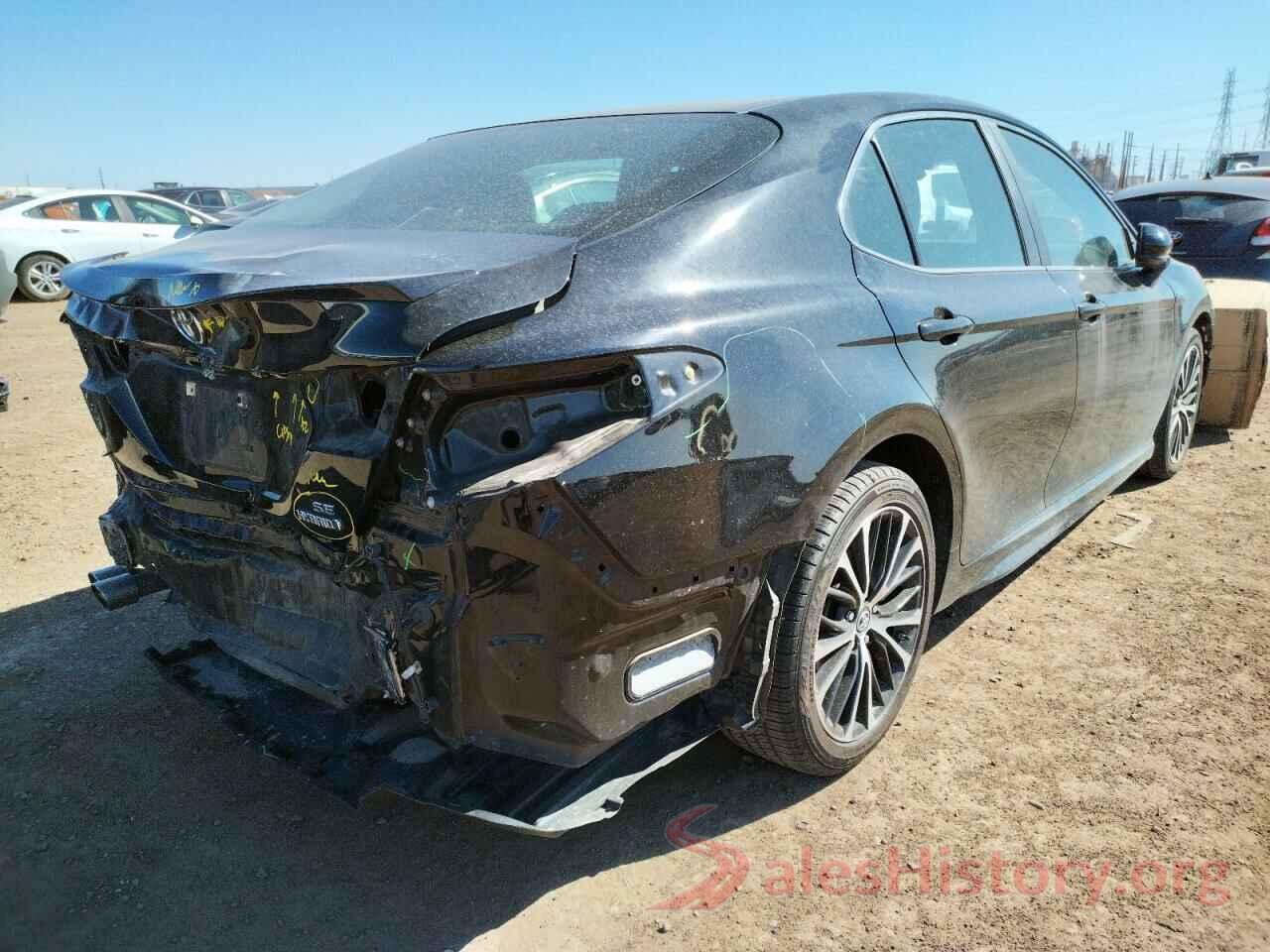 4T1B21HKXJU009261 2018 TOYOTA CAMRY