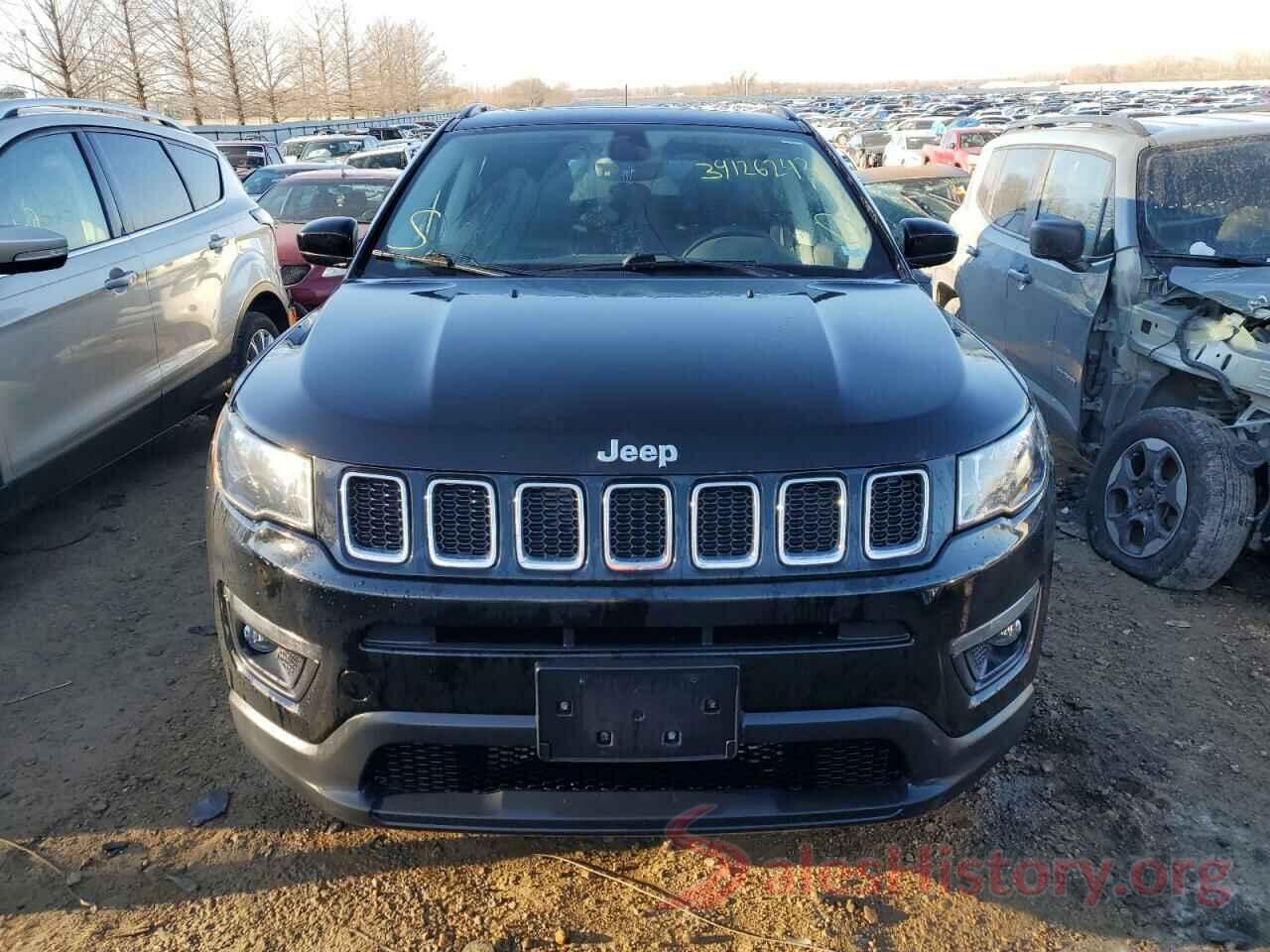 3C4NJDBB9JT161444 2018 JEEP COMPASS