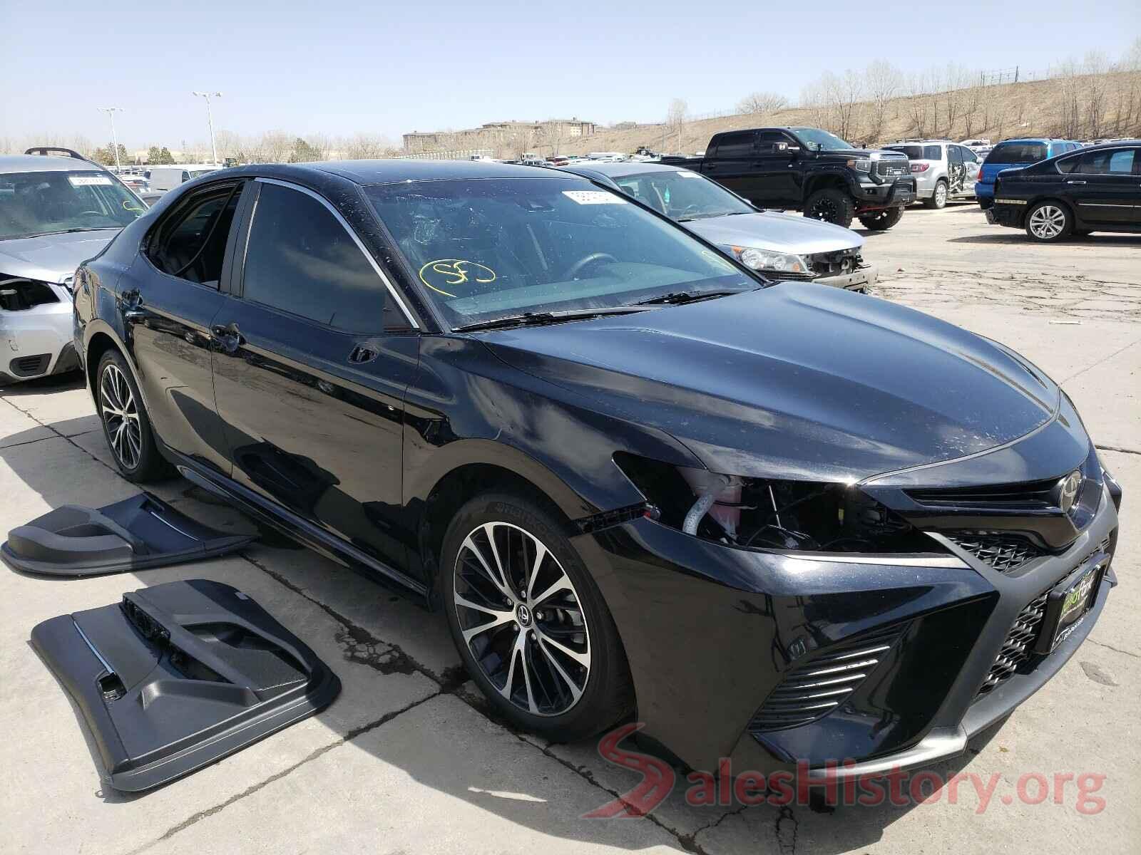 4T1B11HK7JU626071 2018 TOYOTA CAMRY