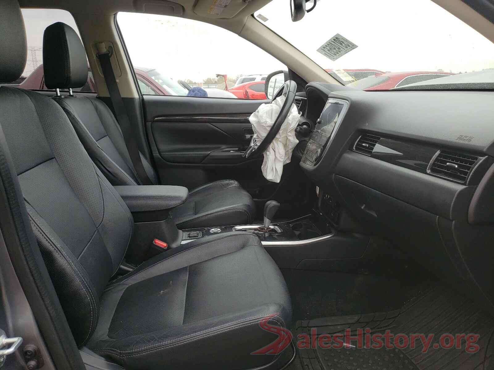 JA4AZ3A33JZ015815 2018 MITSUBISHI OUTLANDER