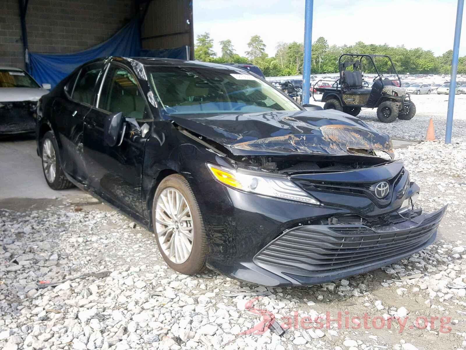 4T1B11HK8JU140854 2018 TOYOTA CAMRY