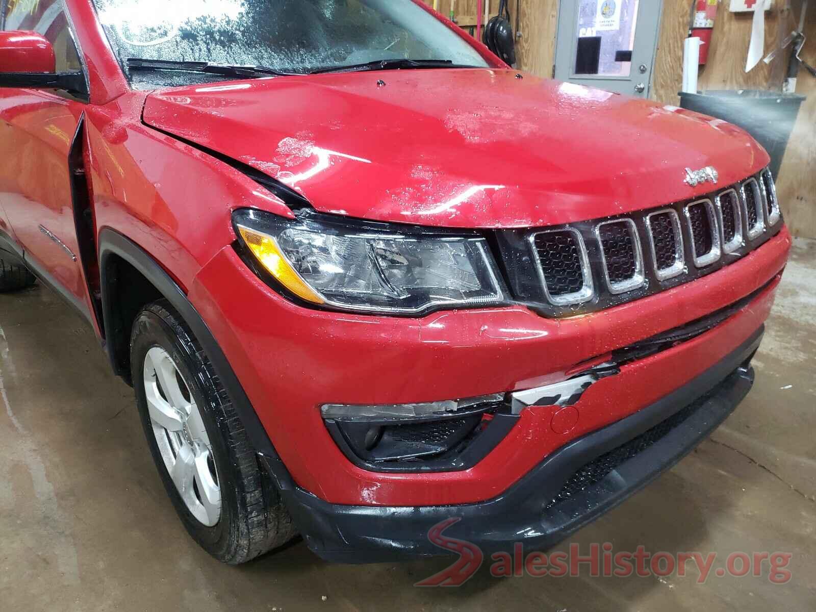 3C4NJDBB8JT455725 2018 JEEP COMPASS