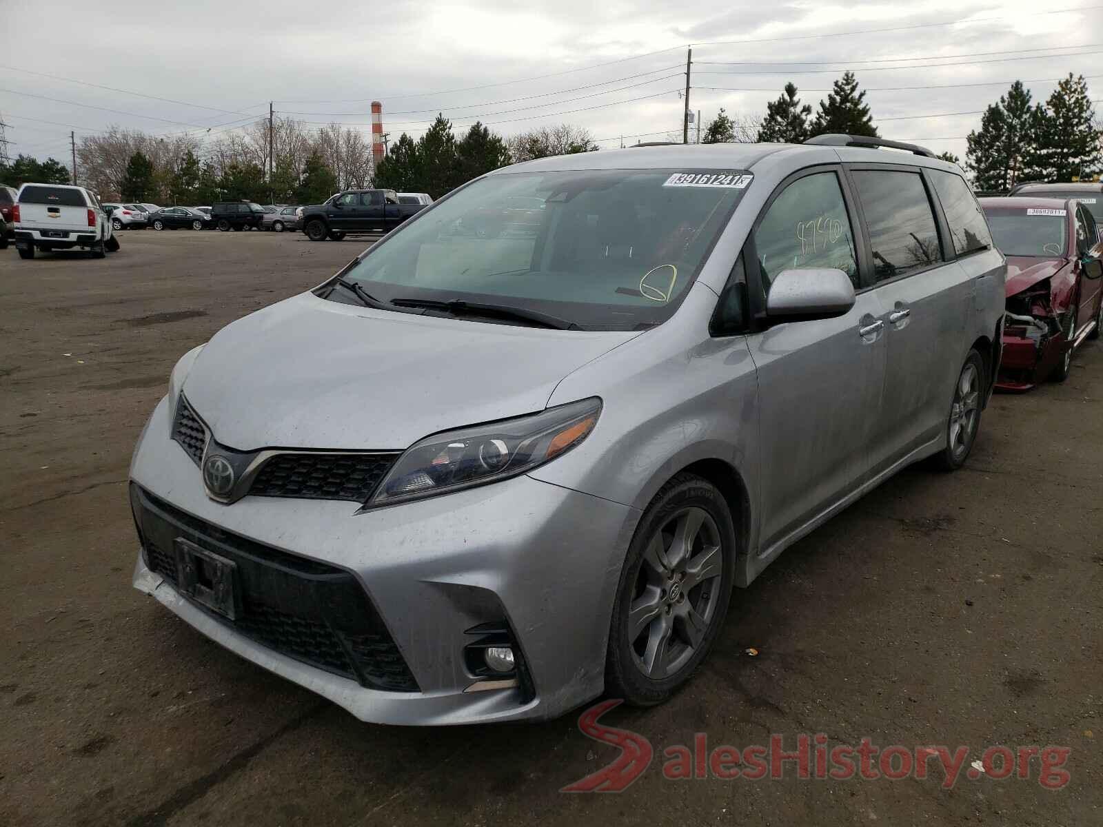 5TDXZ3DC5JS950640 2018 TOYOTA SIENNA