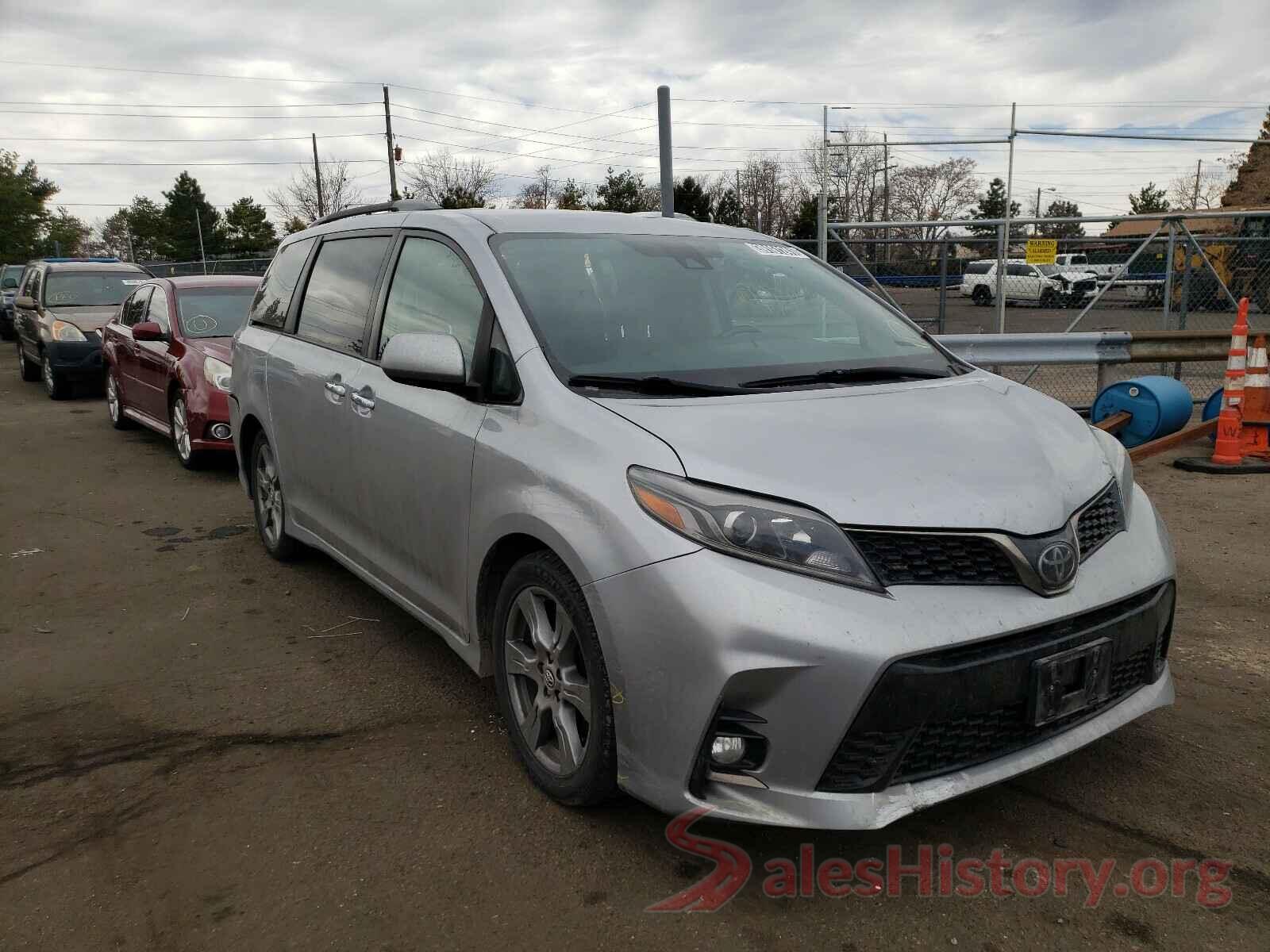 5TDXZ3DC5JS950640 2018 TOYOTA SIENNA