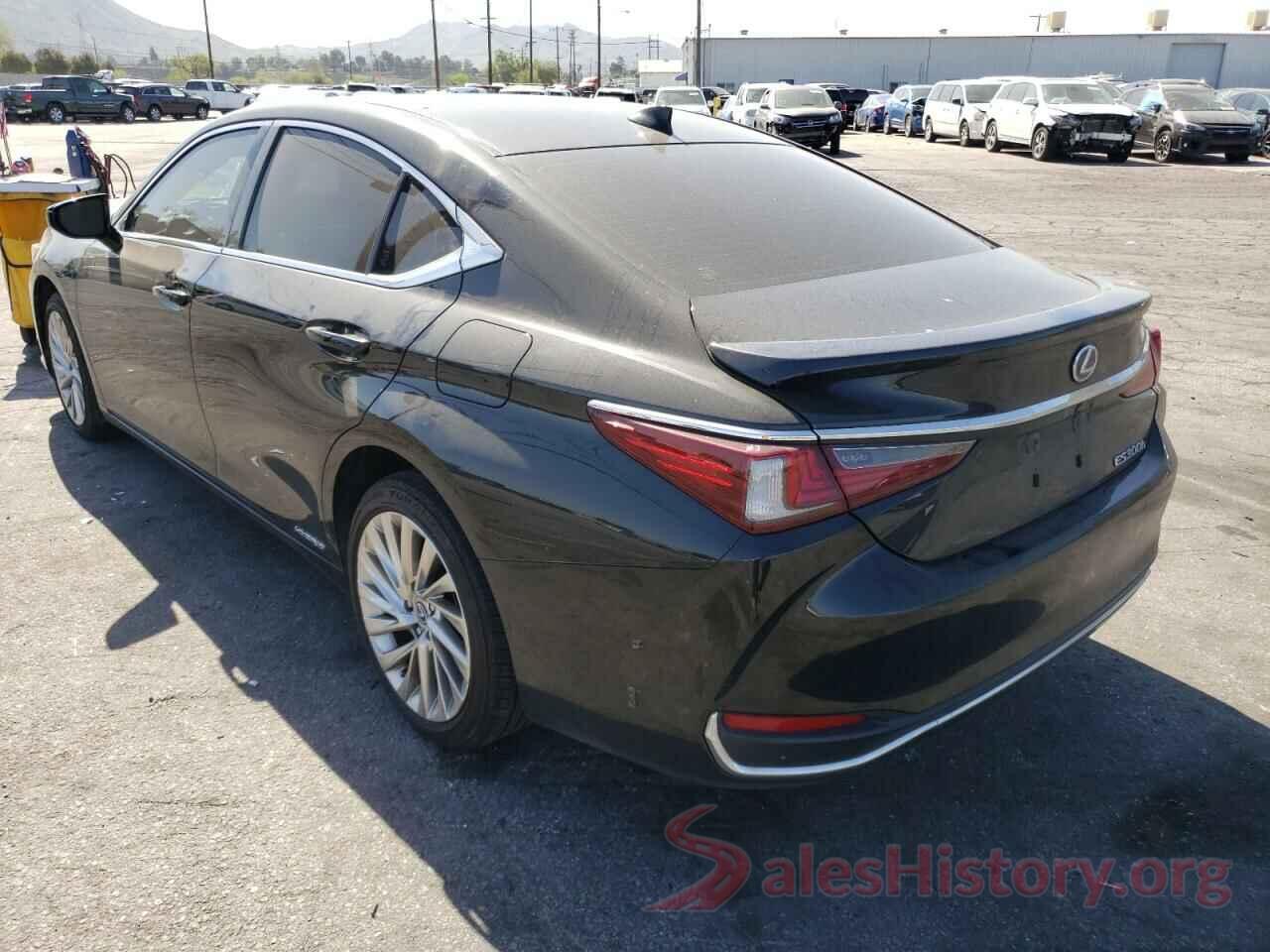 JTHB21B13K2025673 2019 LEXUS ES300