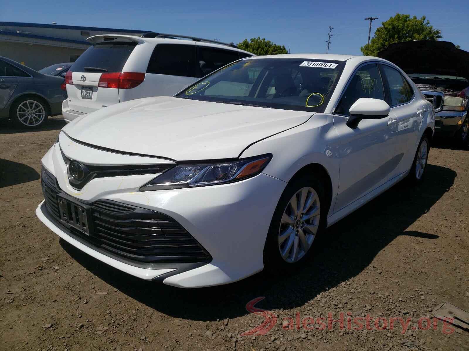 JTNB11HK1J3044697 2018 TOYOTA CAMRY