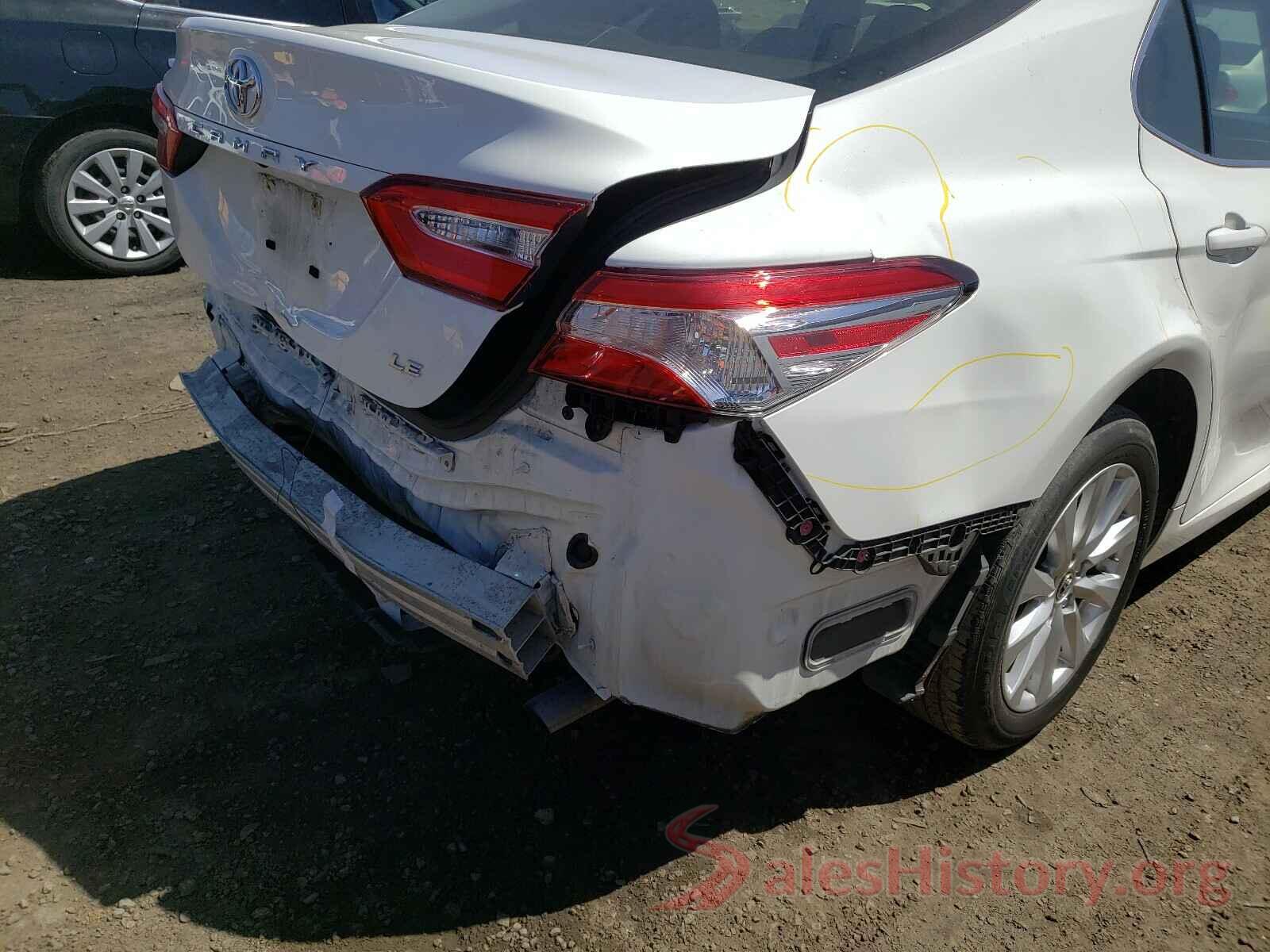 JTNB11HK1J3044697 2018 TOYOTA CAMRY