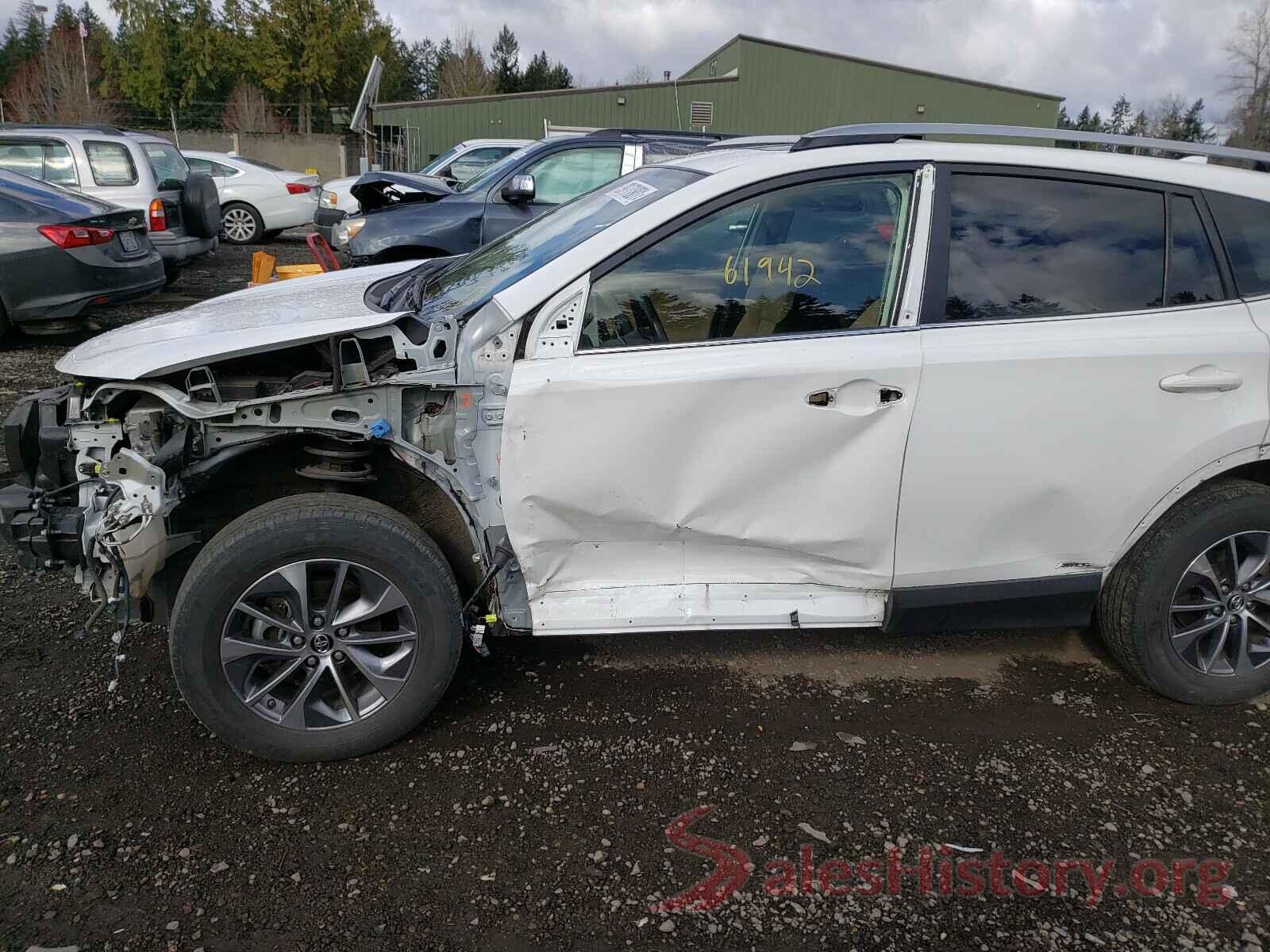 JTMRJREV0HD122228 2017 TOYOTA RAV4