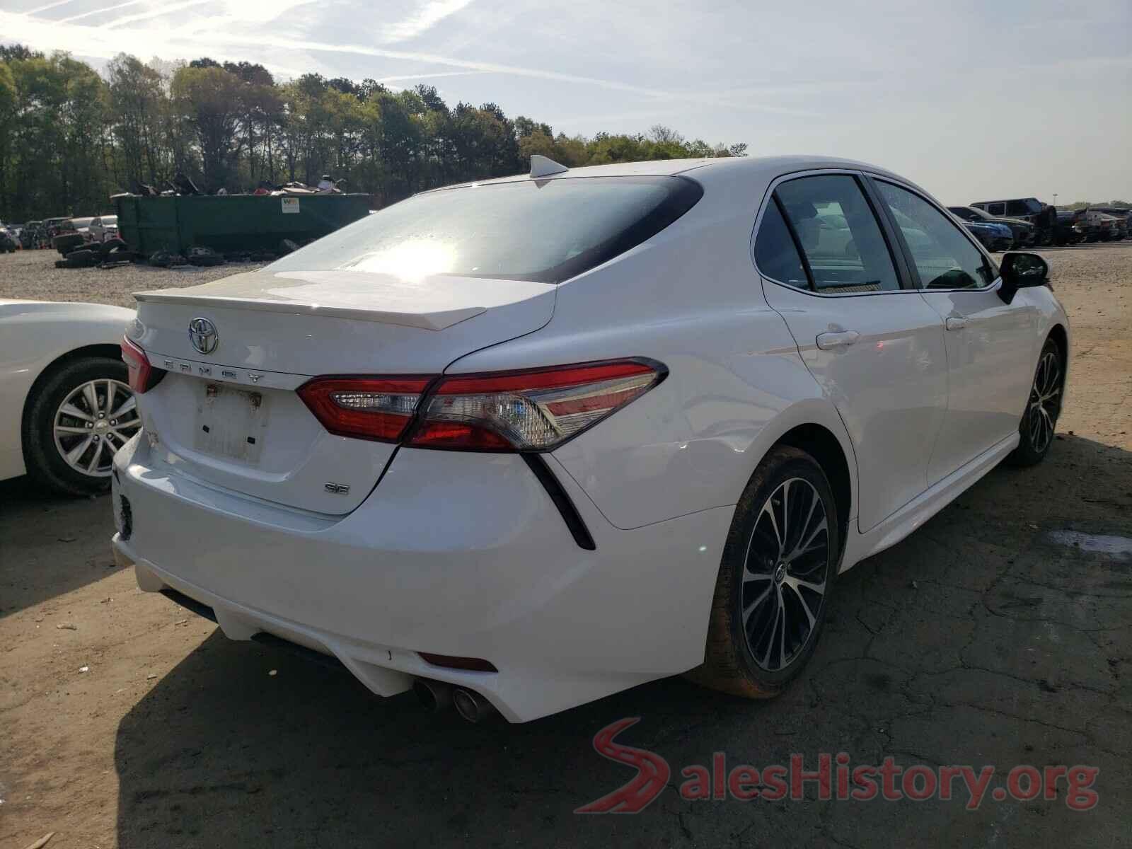 4T1B11HKXJU586469 2018 TOYOTA CAMRY