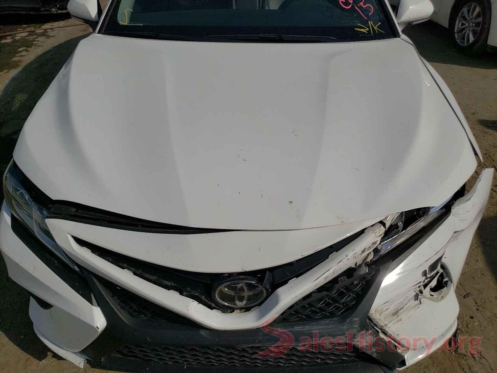 4T1B11HKXJU586469 2018 TOYOTA CAMRY