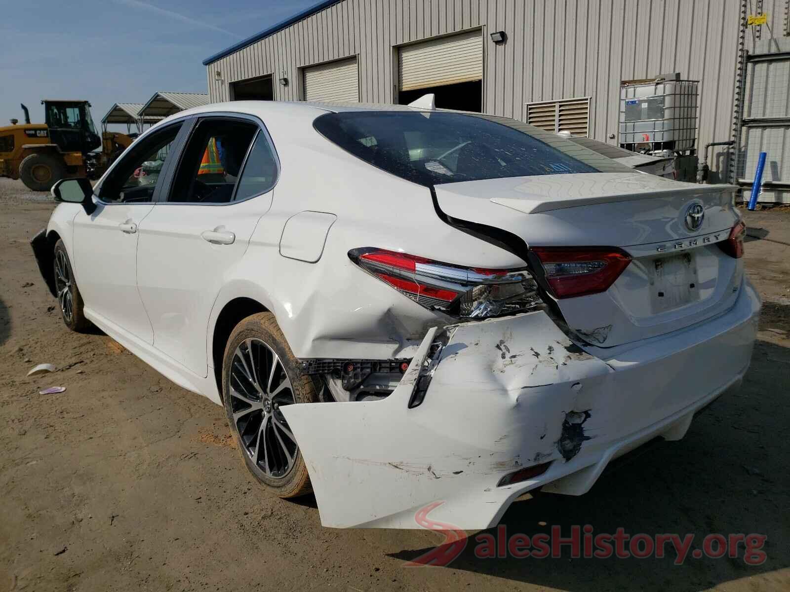 4T1B11HKXJU586469 2018 TOYOTA CAMRY