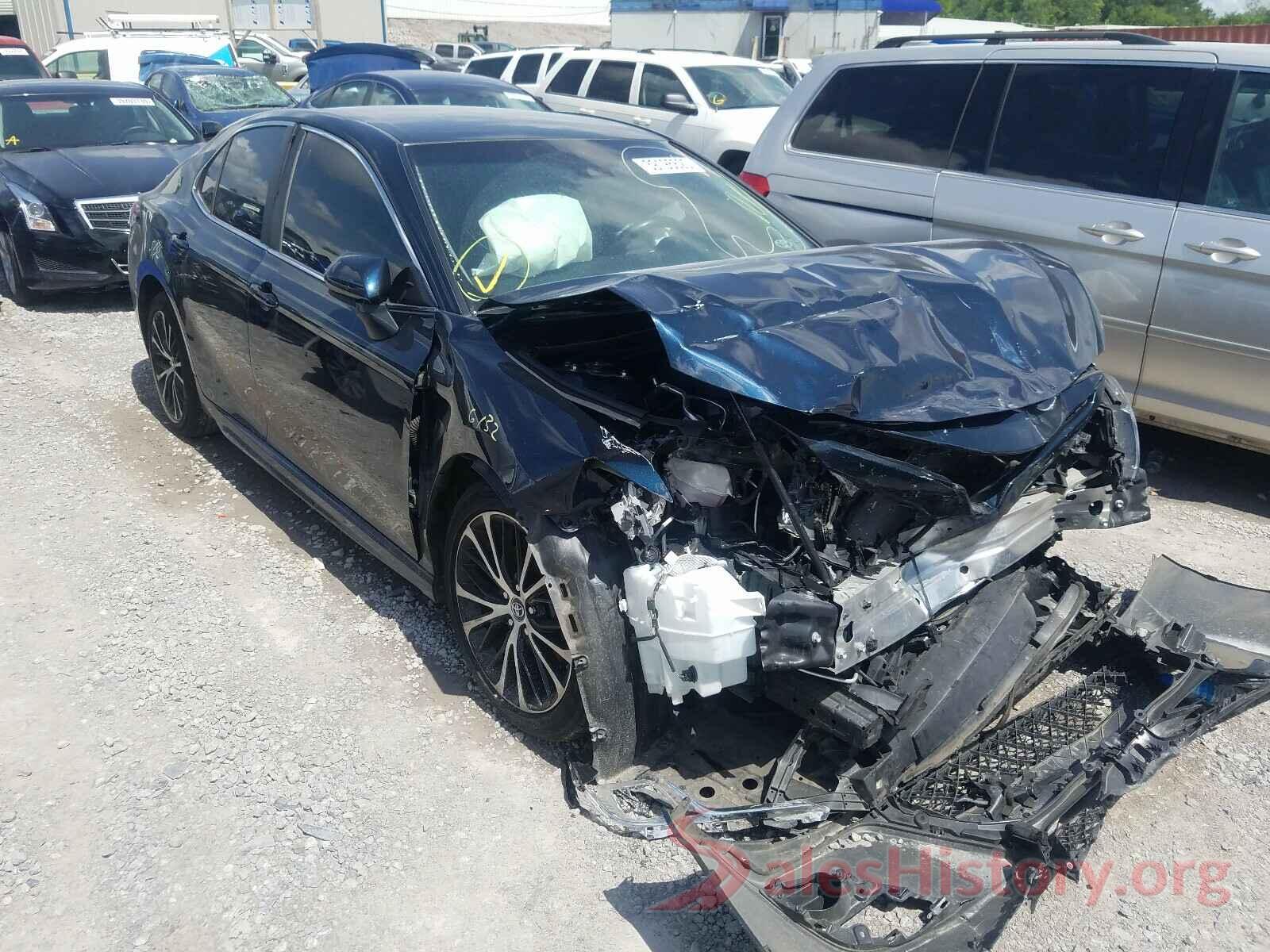 4T1B11HK1JU525480 2018 TOYOTA CAMRY