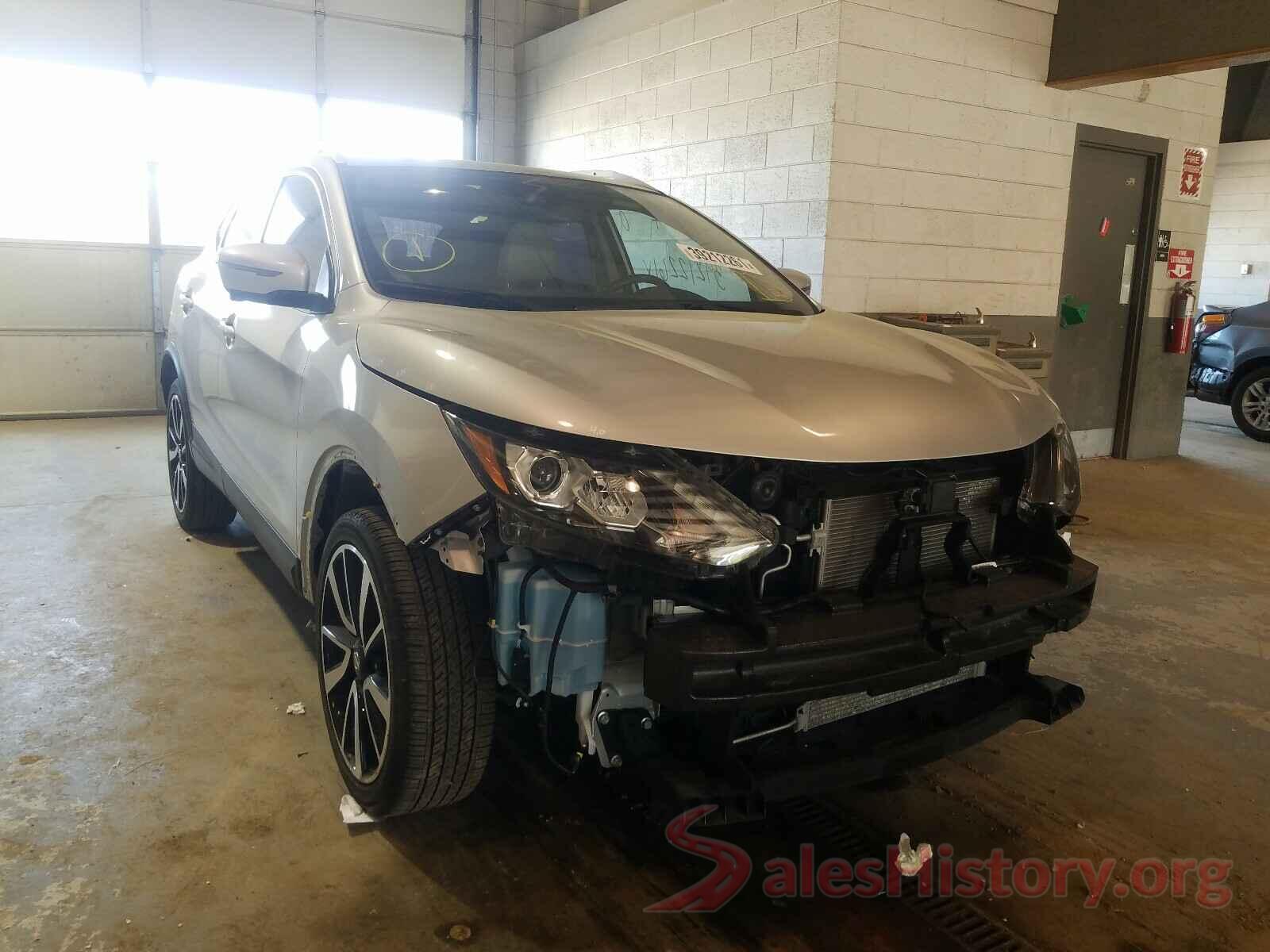 JN1BJ1CP6JW100495 2018 NISSAN ROGUE