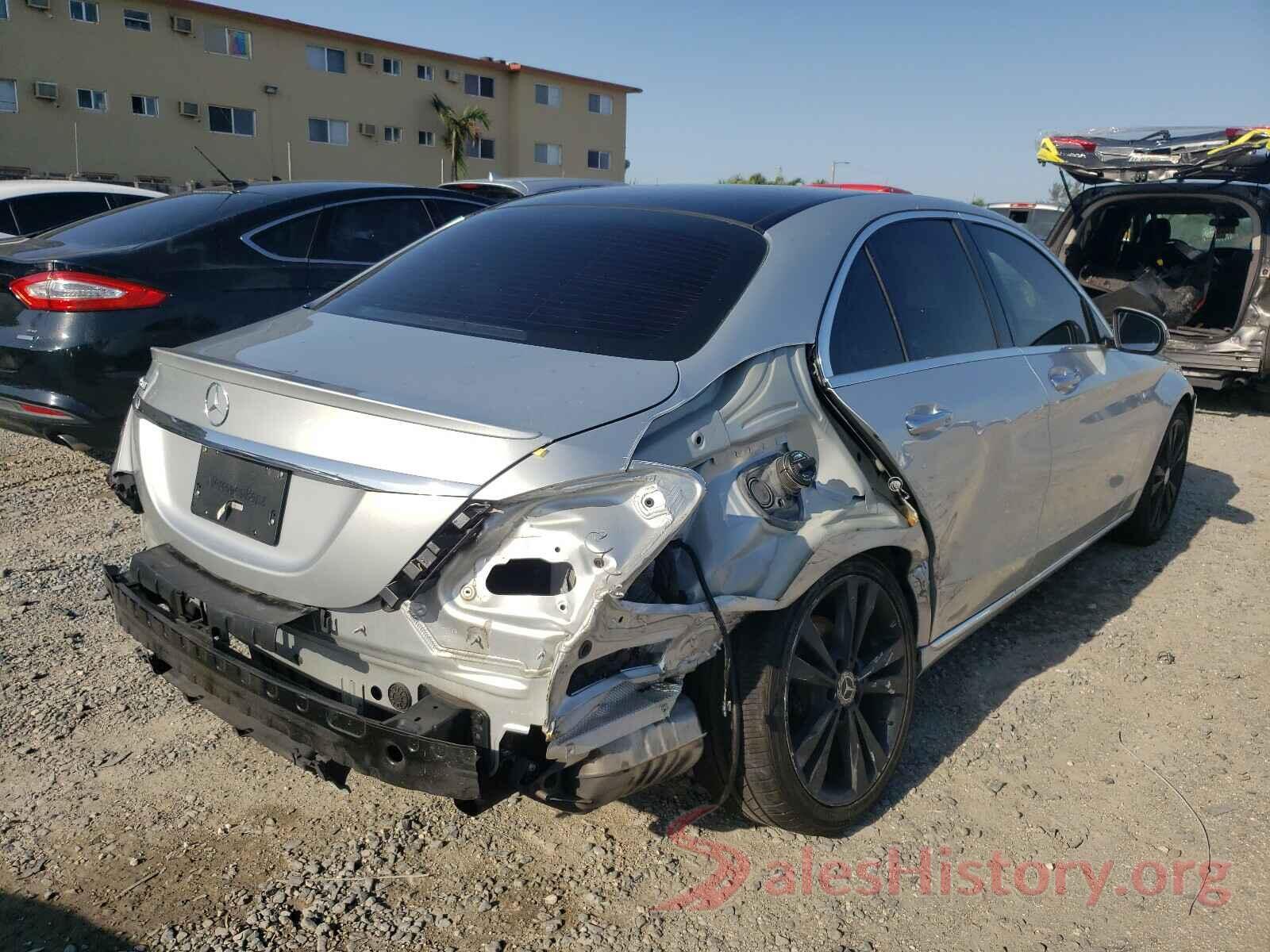 55SWF4JB3JU238569 2018 MERCEDES-BENZ C CLASS