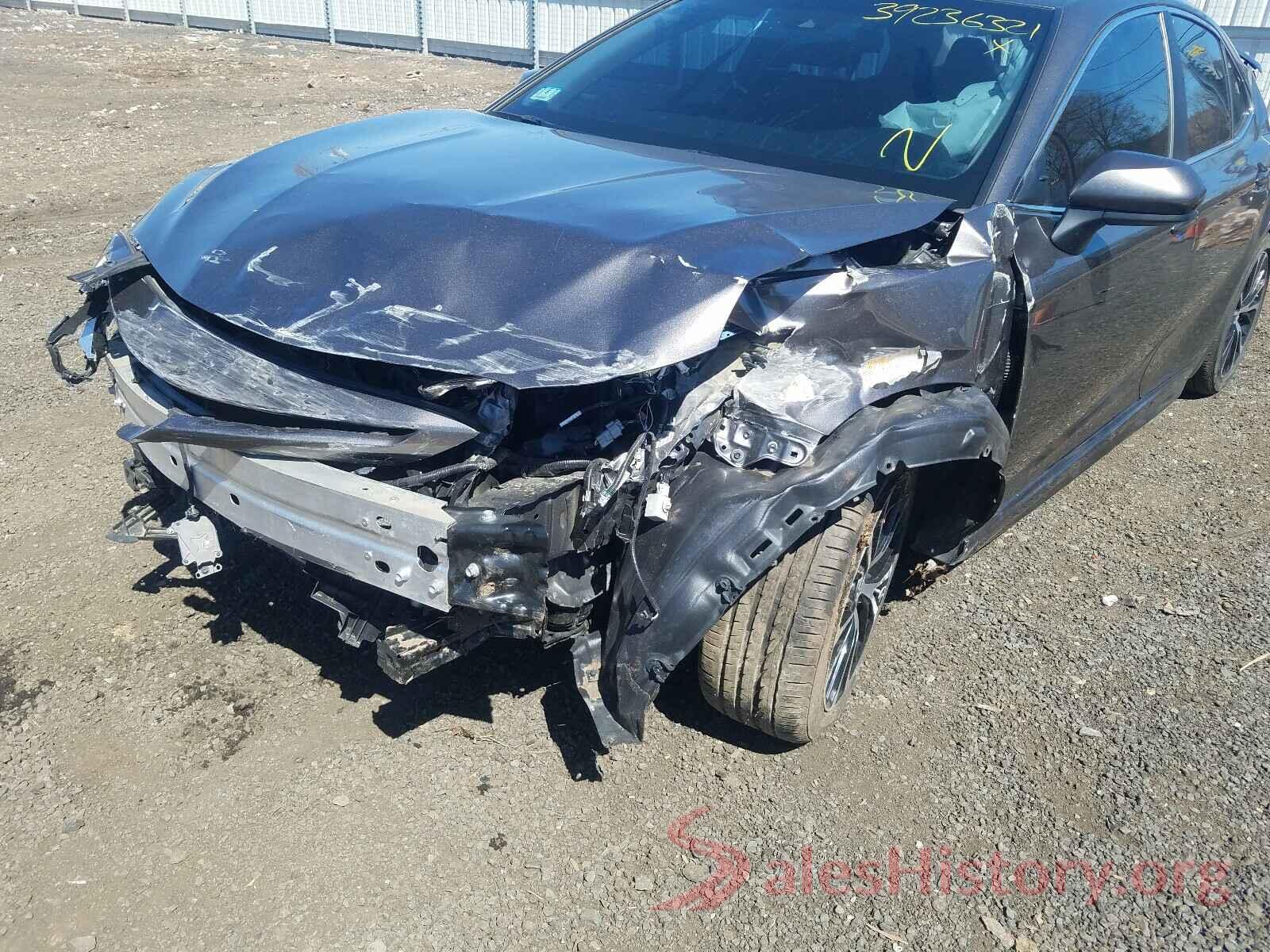 4T1B11HK2KU261297 2019 TOYOTA CAMRY