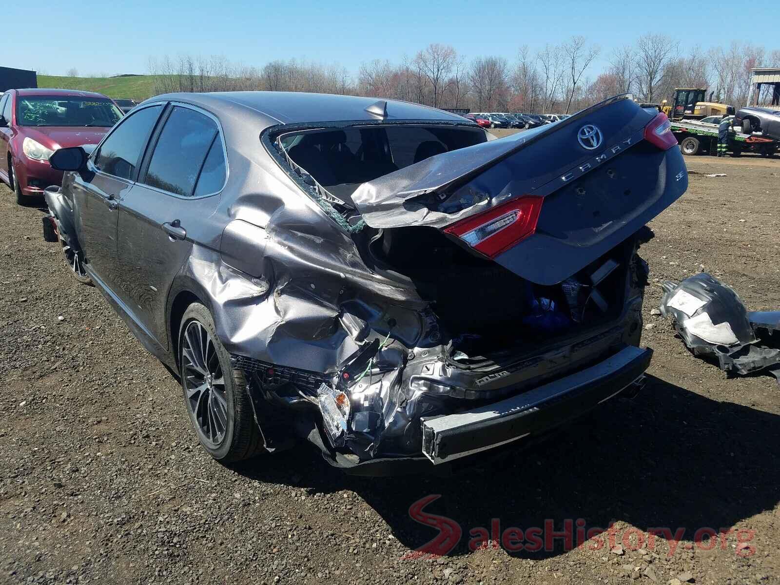 4T1B11HK2KU261297 2019 TOYOTA CAMRY