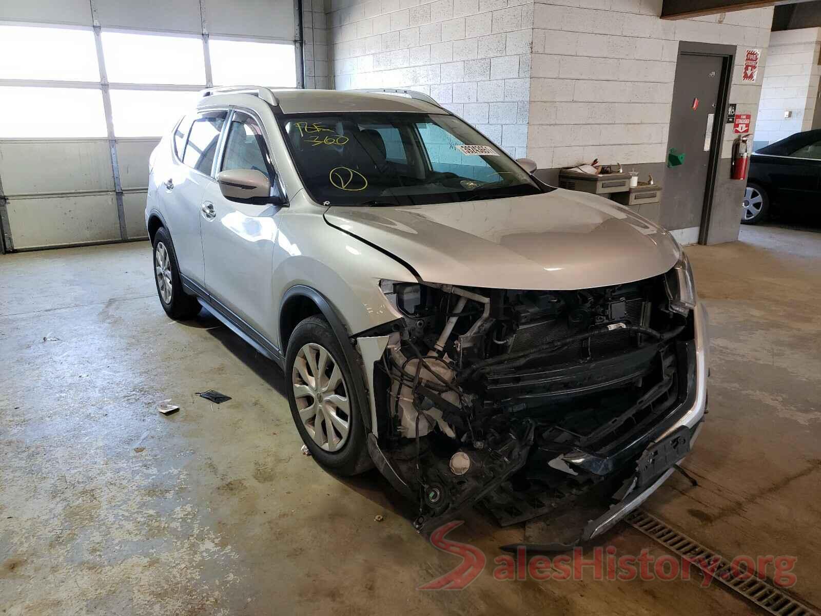 KNMAT2MT5HP581221 2017 NISSAN ROGUE