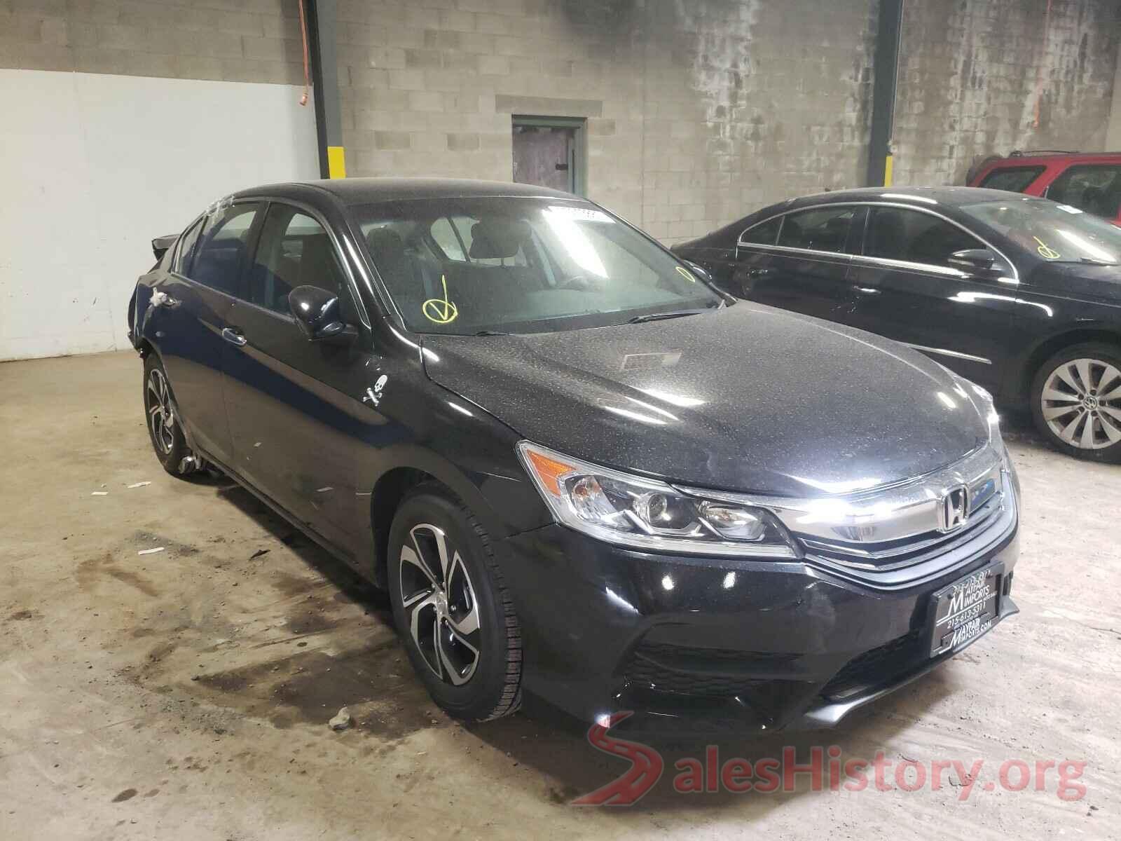 1HGCR2F36HA135832 2017 HONDA ACCORD