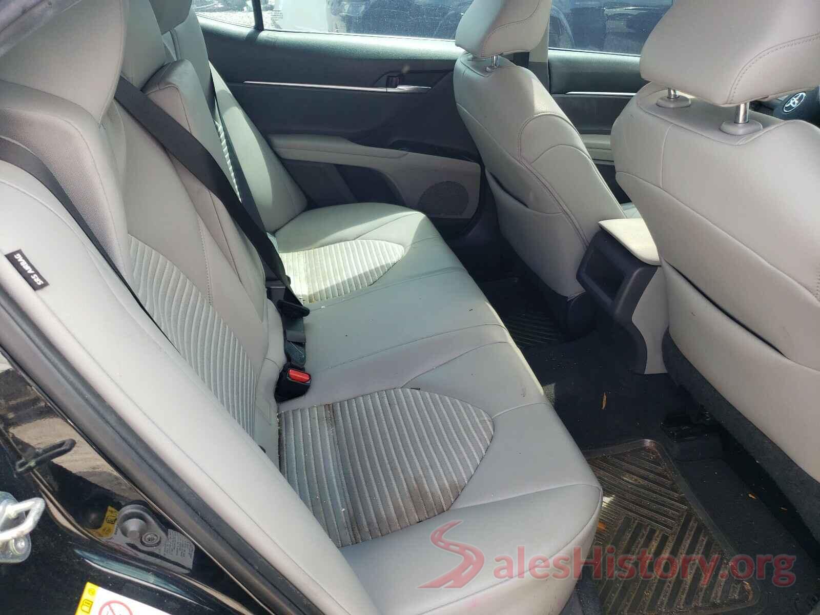 4T1B11HK6JU033639 2018 TOYOTA CAMRY