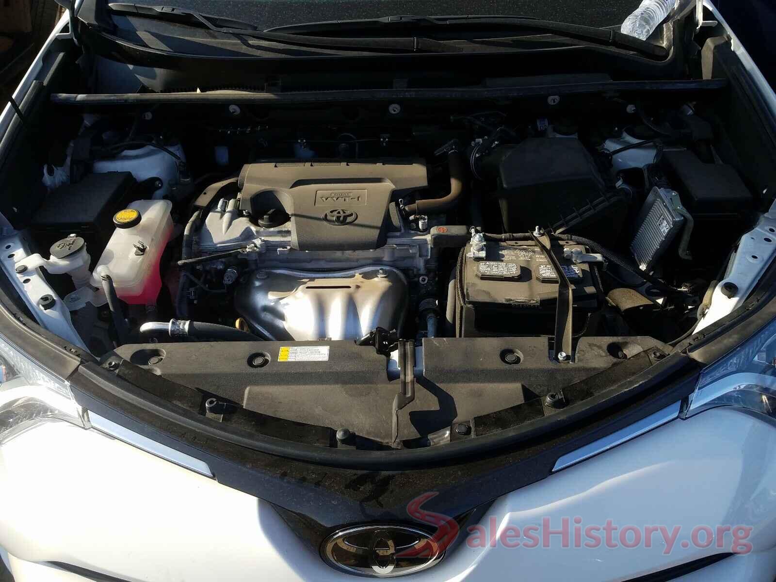 2T3RFREVXHW631568 2017 TOYOTA RAV4