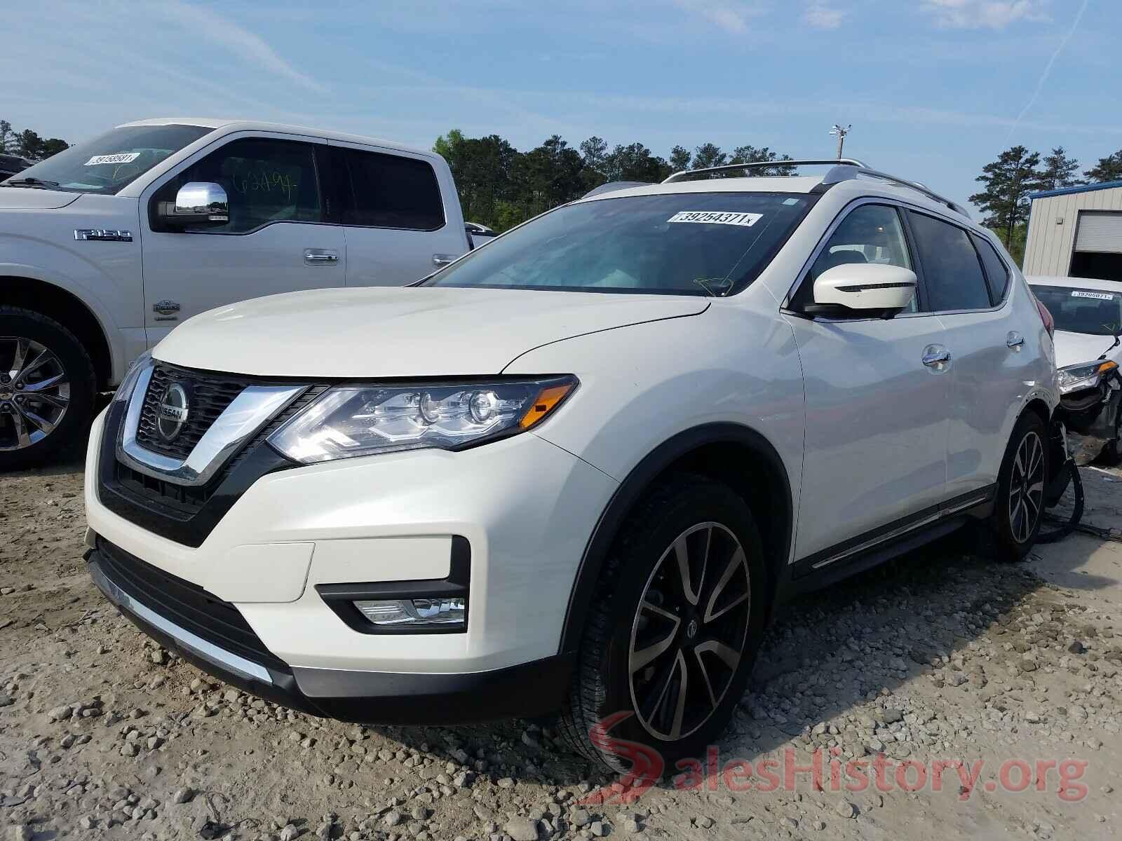 JN8AT2MT1JW485604 2018 NISSAN ROGUE