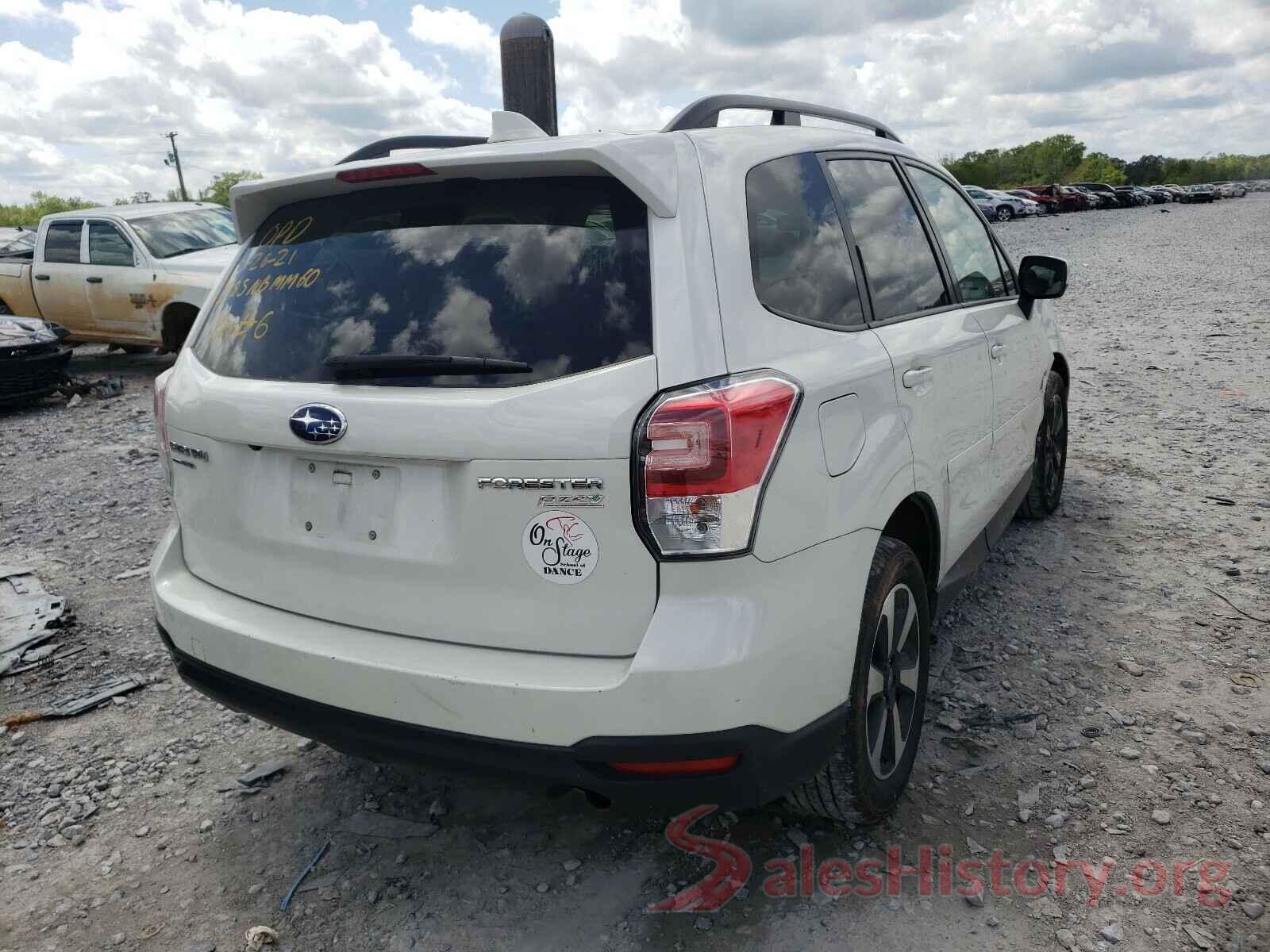 JF2SJAGC3HH557060 2017 SUBARU FORESTER