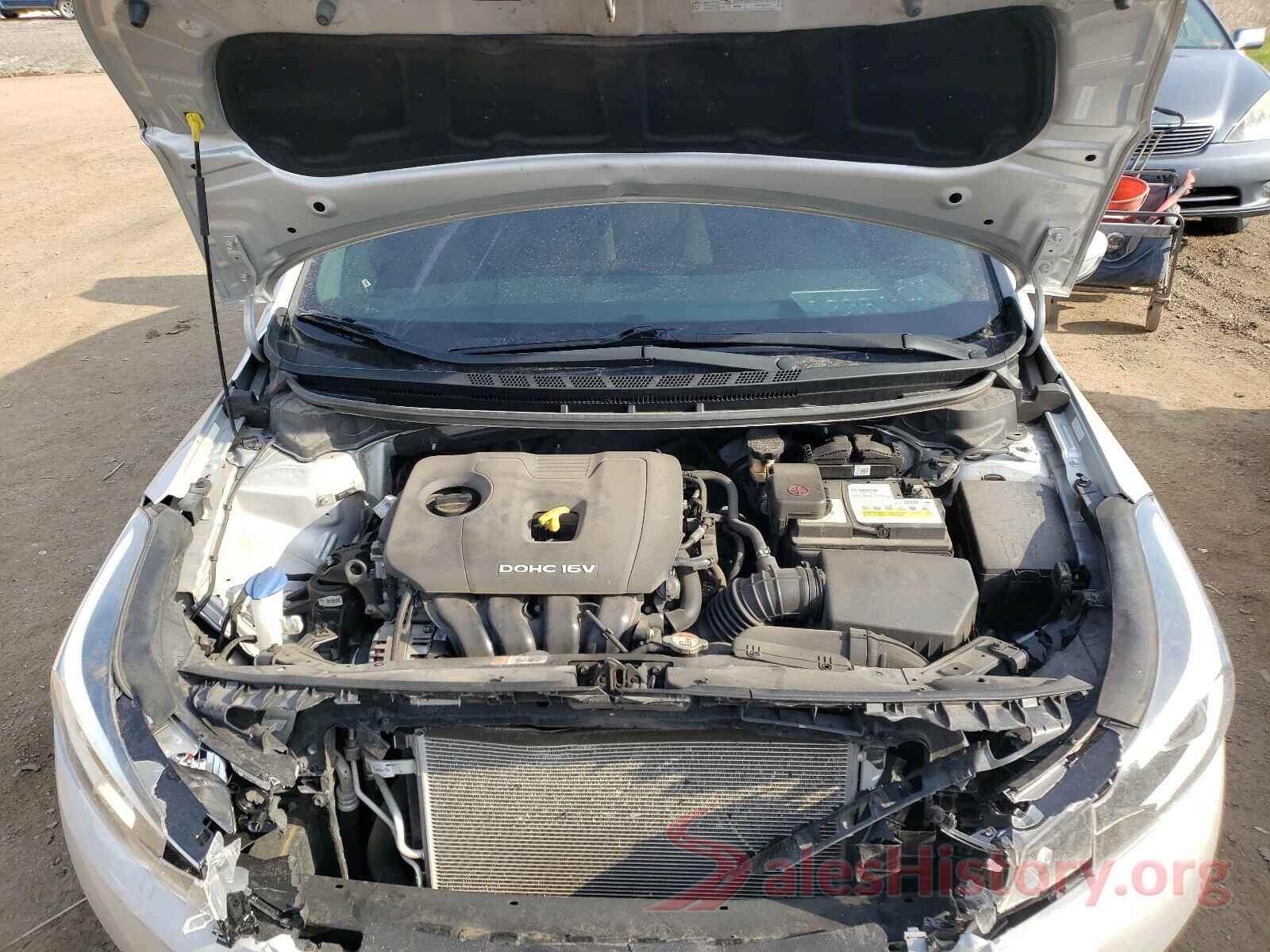 3KPFK4A77HE136300 2017 KIA FORTE