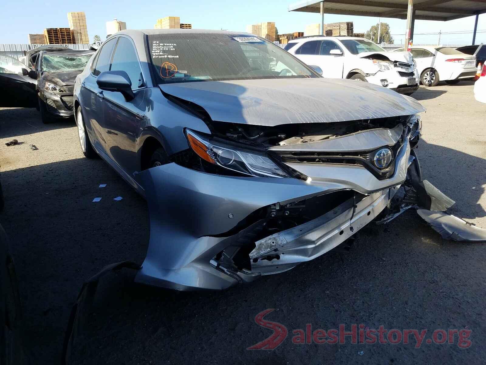 4T1B21HK9JU507113 2018 TOYOTA CAMRY