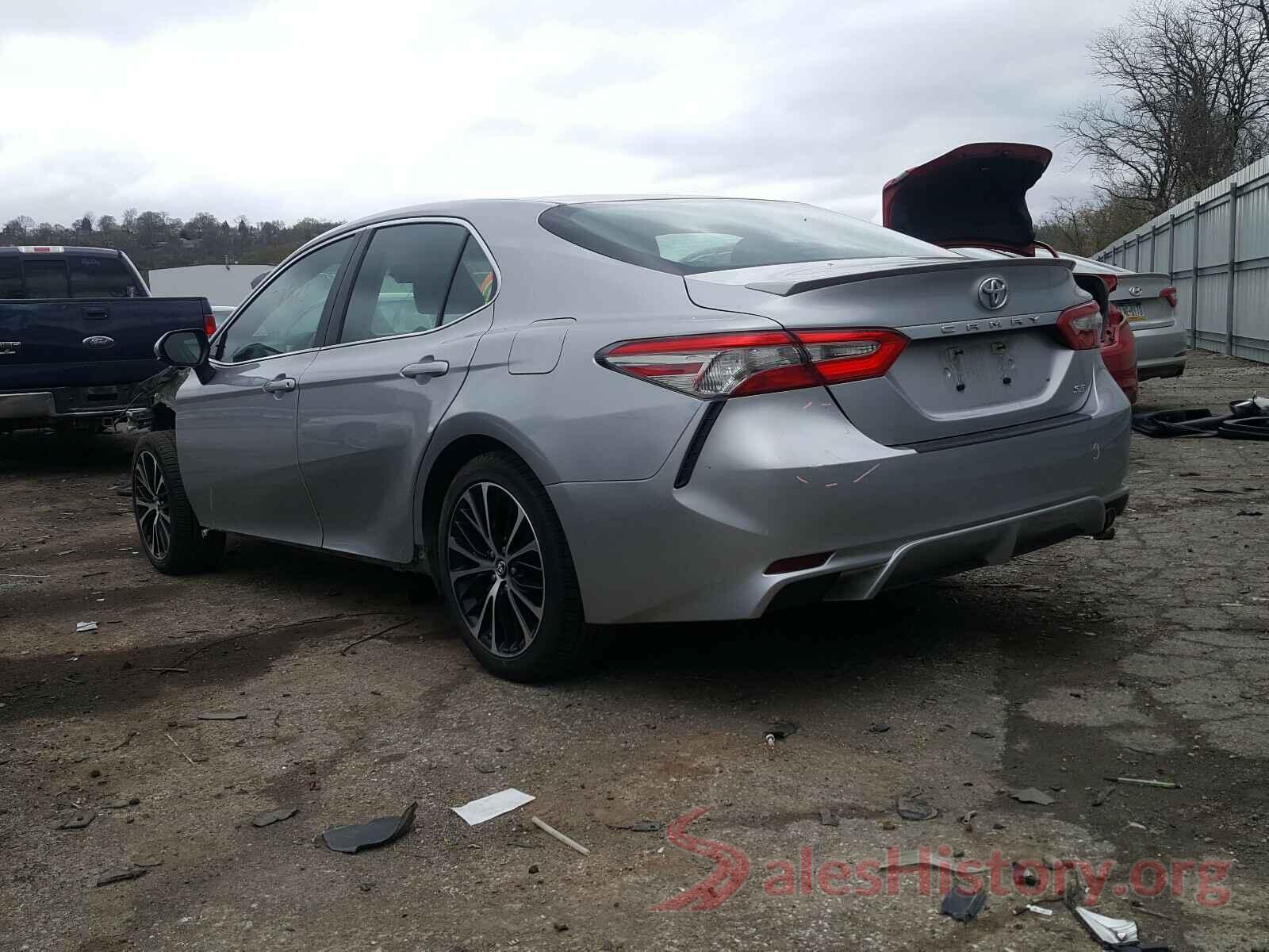 4T1B11HK2JU646194 2018 TOYOTA CAMRY