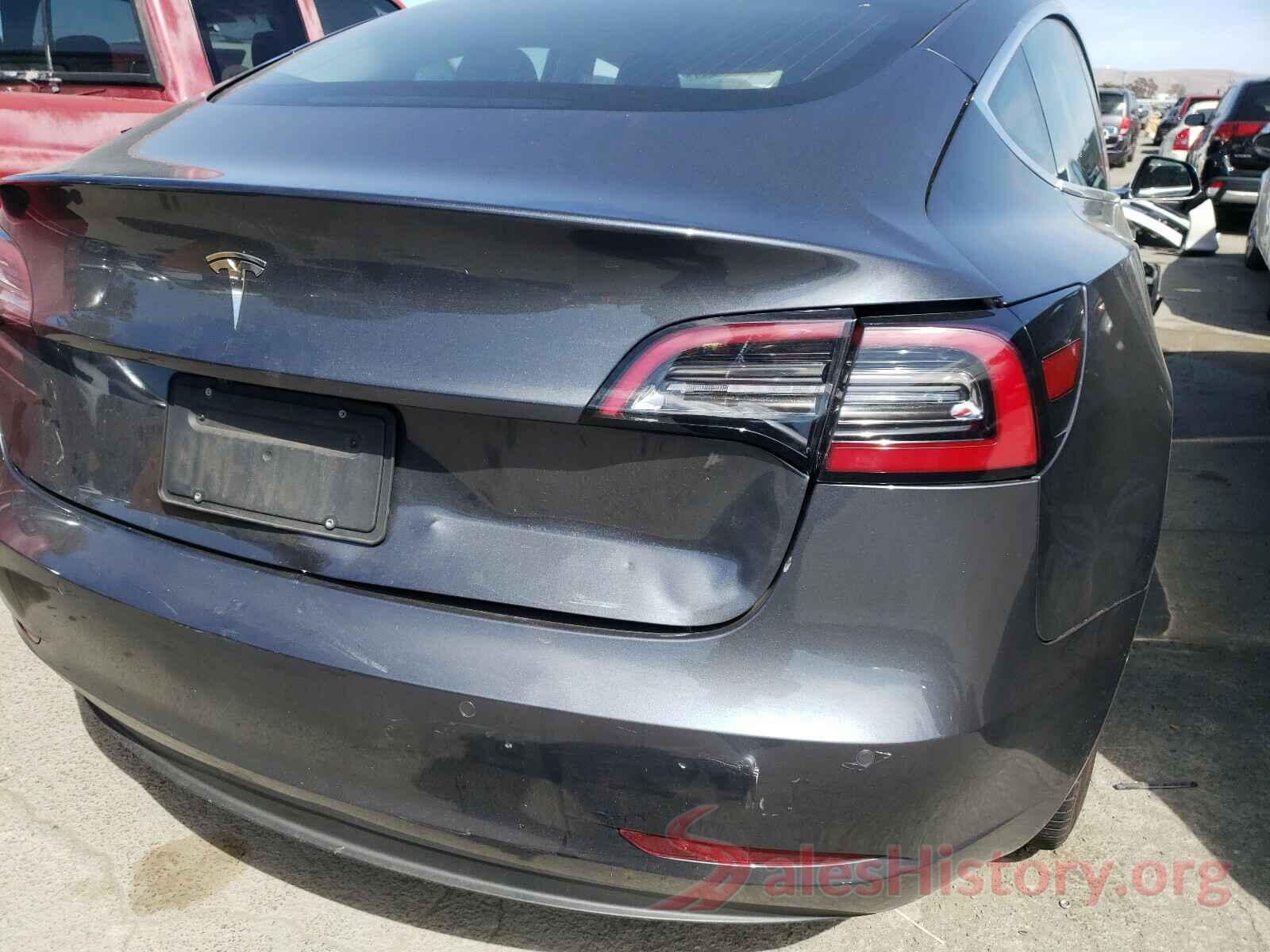 5YJ3E1EA9JF158636 2018 TESLA MODEL 3