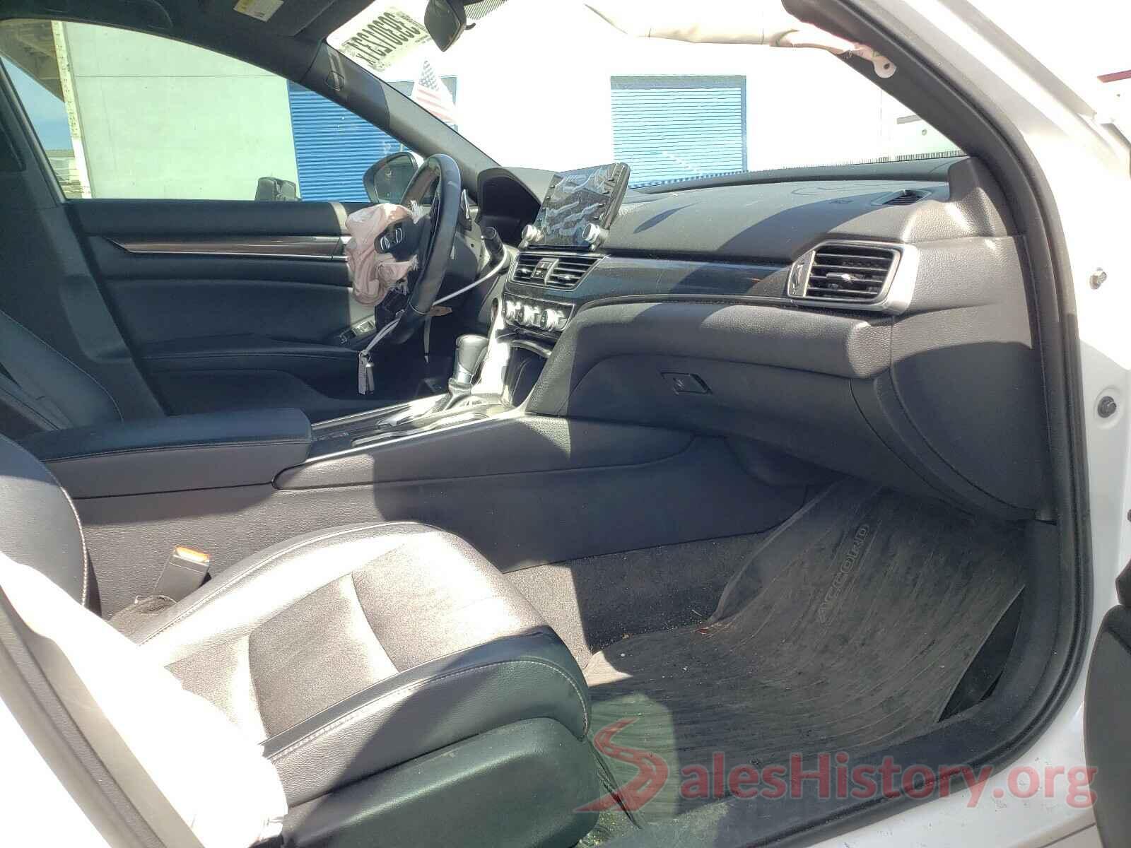 1HGCV1F35JA115373 2018 HONDA ACCORD