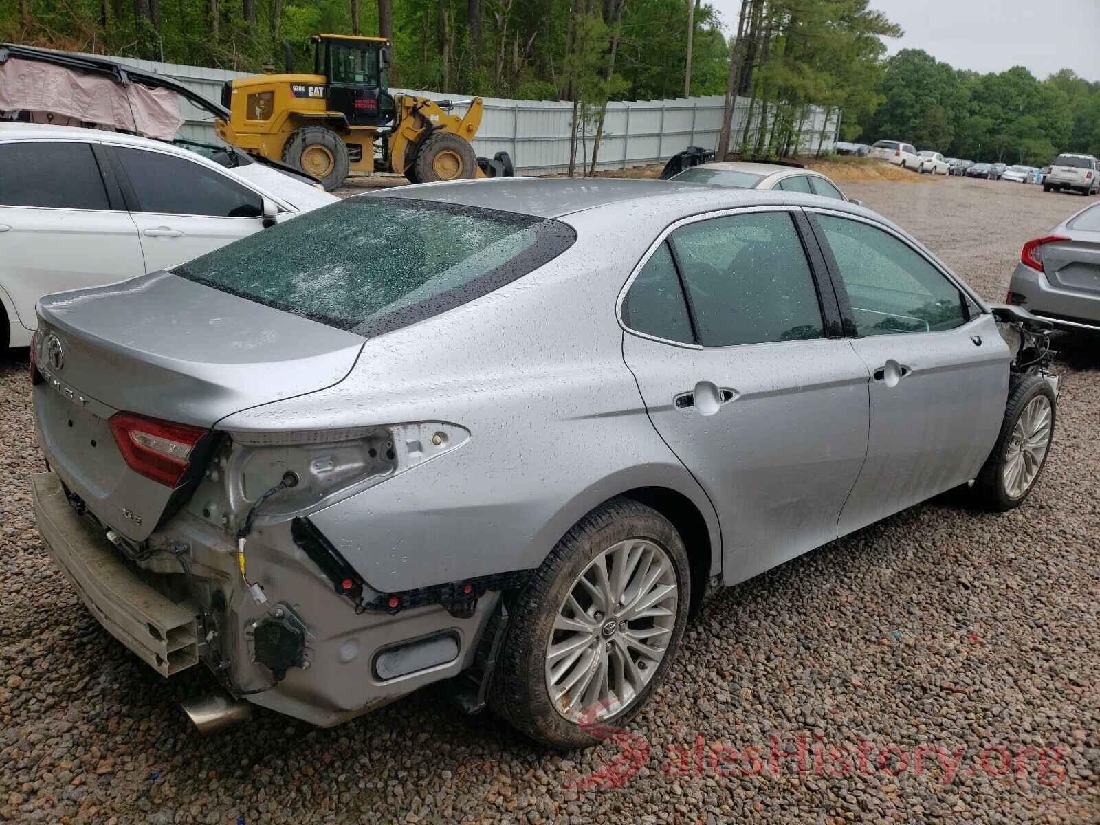 4T1B11HK1JU500708 2018 TOYOTA CAMRY