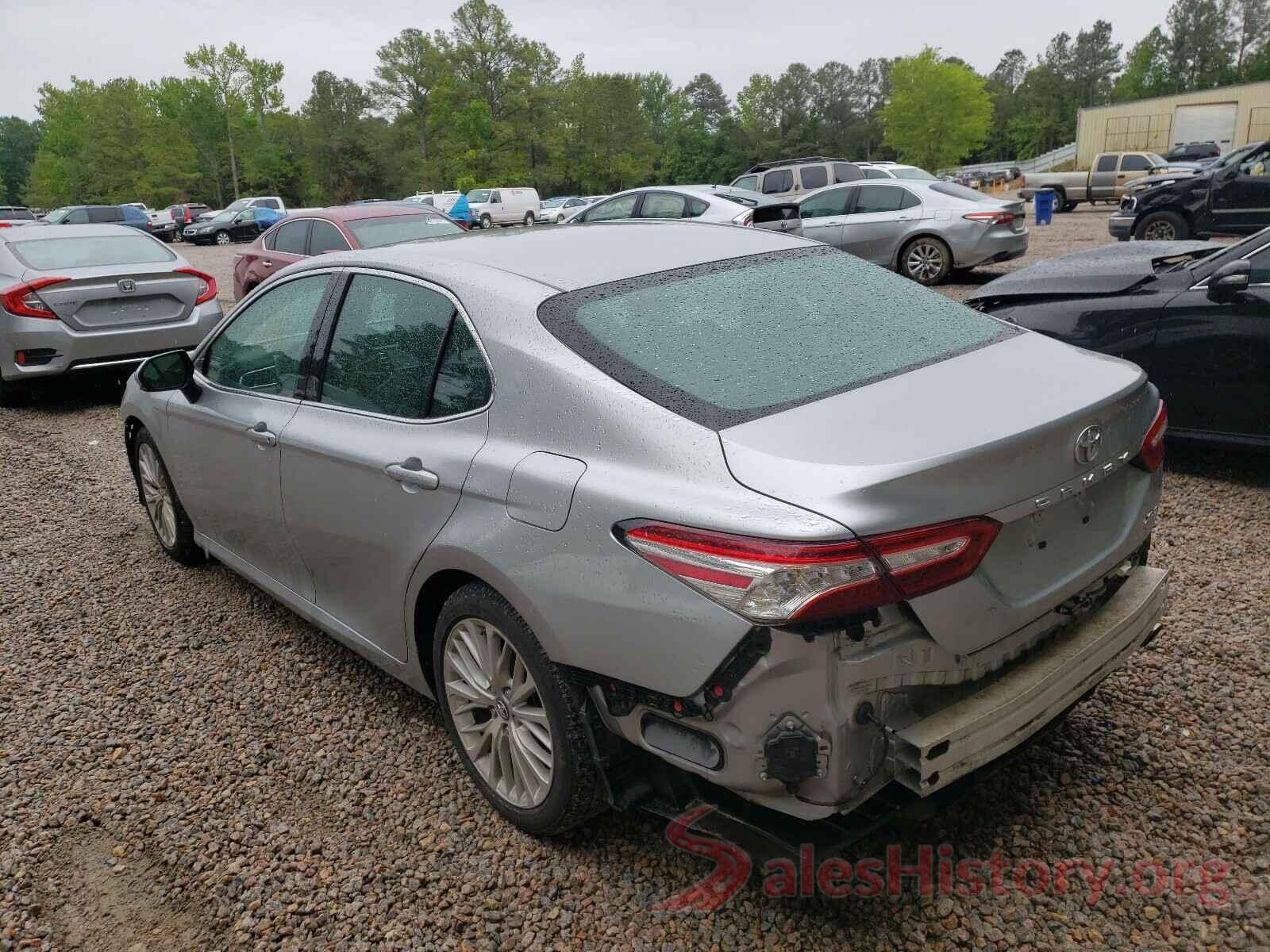 4T1B11HK1JU500708 2018 TOYOTA CAMRY