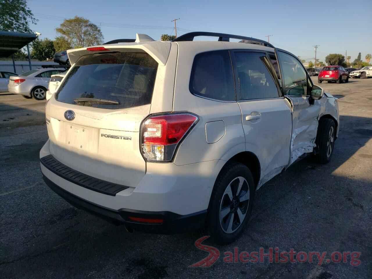 JF2SJAJC5JH511079 2018 SUBARU FORESTER