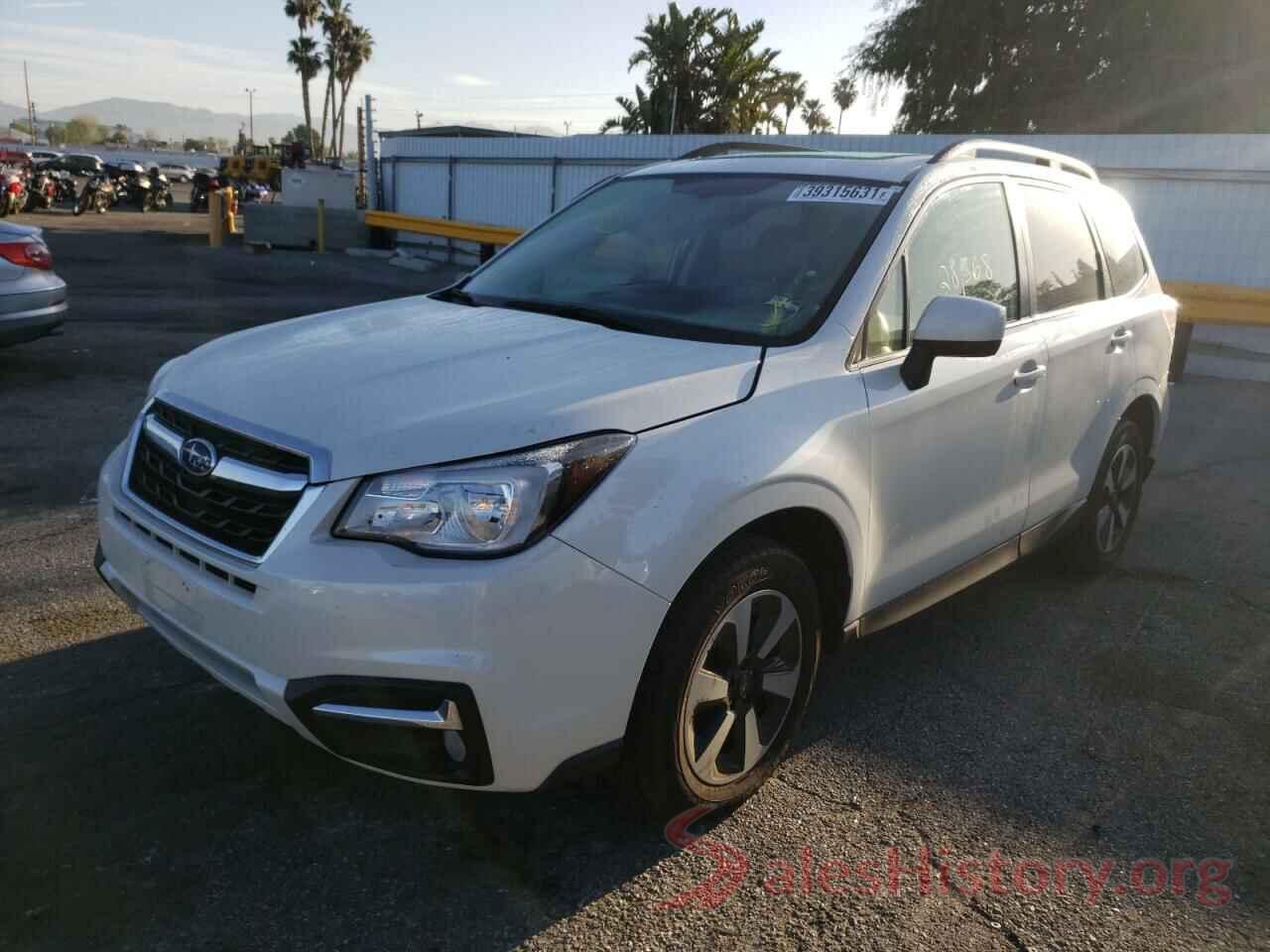 JF2SJAJC5JH511079 2018 SUBARU FORESTER