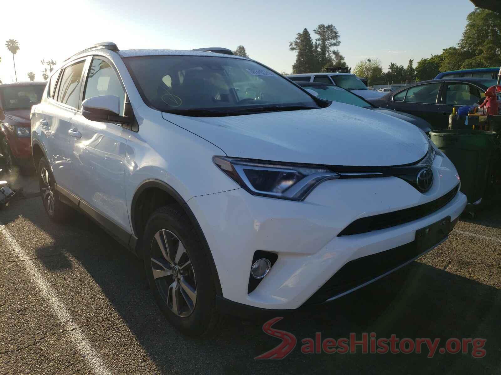 2T3WFREV9JW467545 2018 TOYOTA RAV4