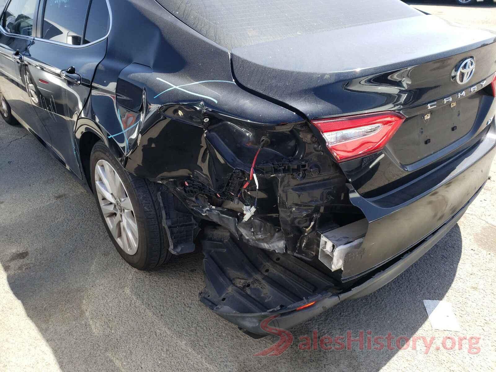 JTNB11HK5J3050423 2018 TOYOTA CAMRY