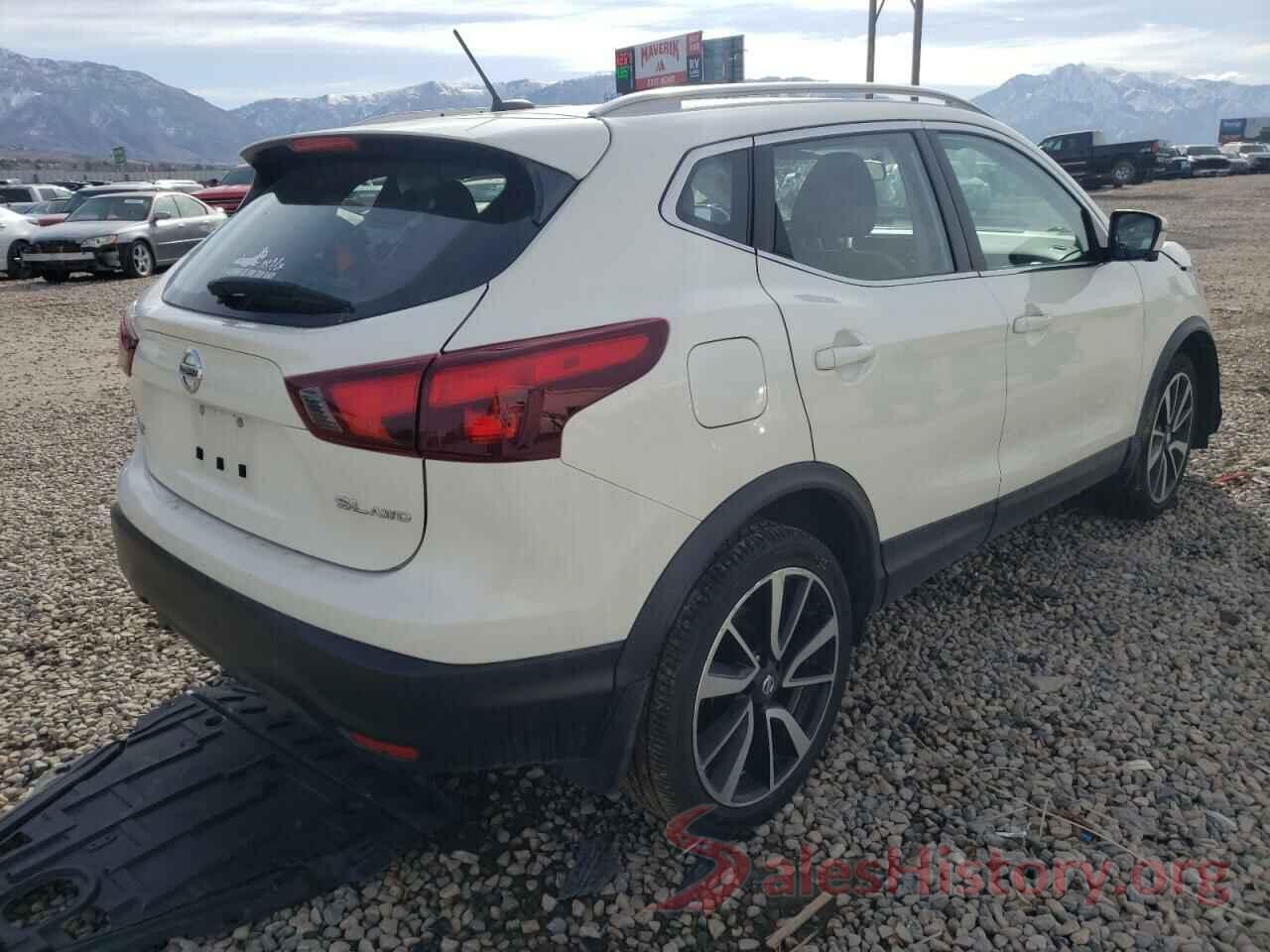 JN1BJ1CR2HW135711 2017 NISSAN ROGUE