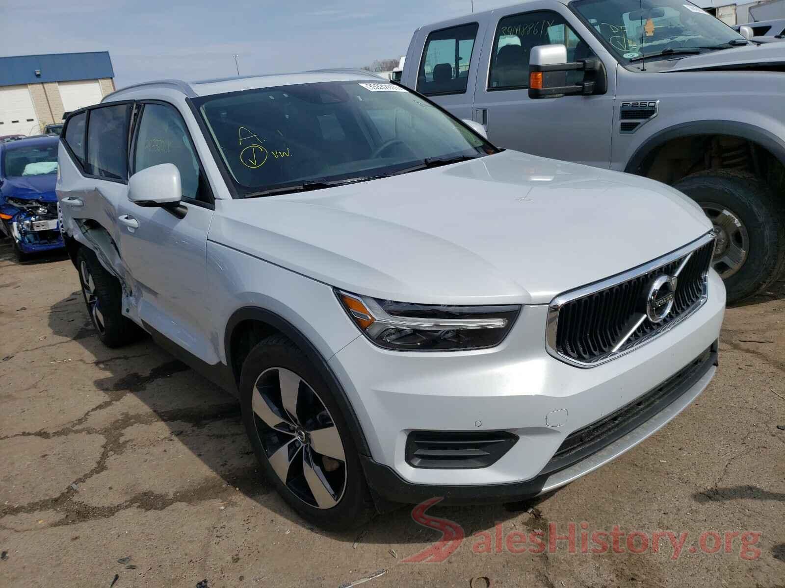 YV4162UK0L2327546 2020 VOLVO XC40