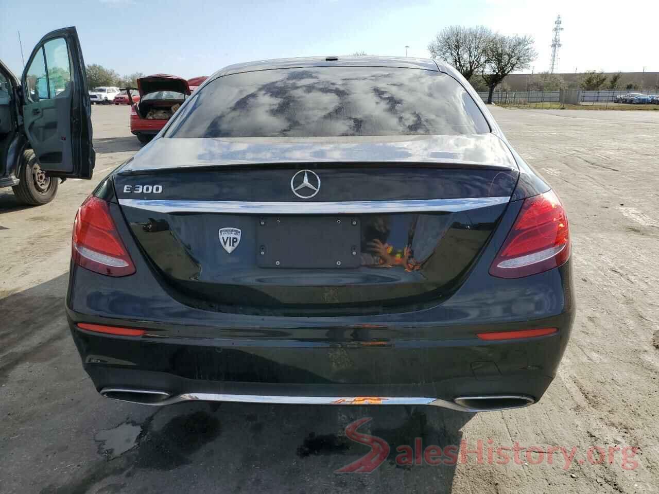 WDDZF4JB8JA330029 2018 MERCEDES-BENZ E-CLASS